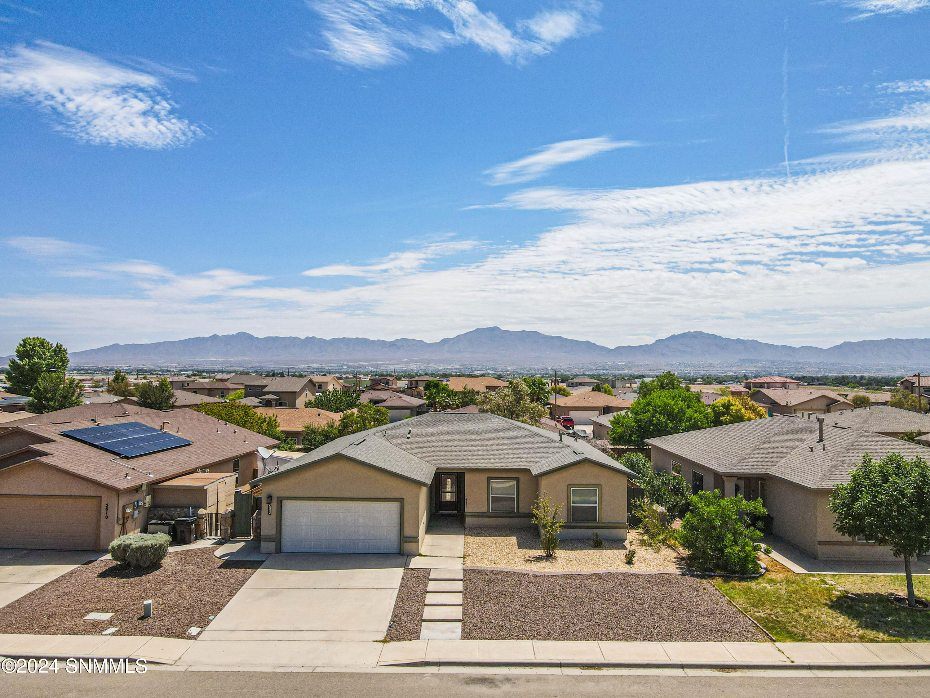 5608 England Drive, Santa Teresa, New Mexico image 1