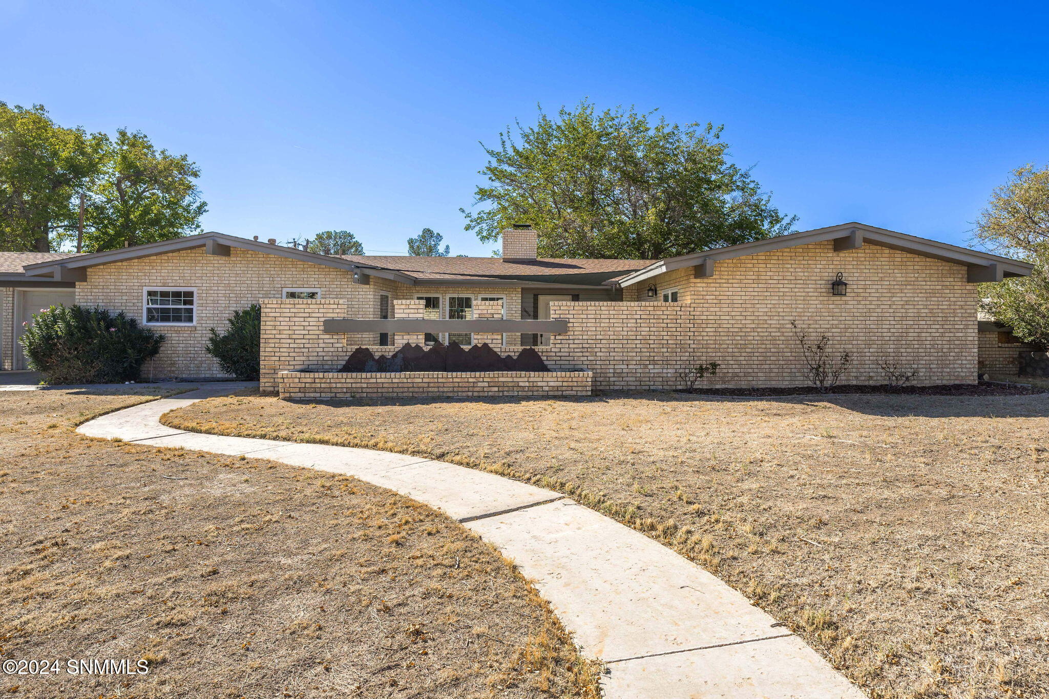 2025 Huntington Drive, Las Cruces, New Mexico image 4