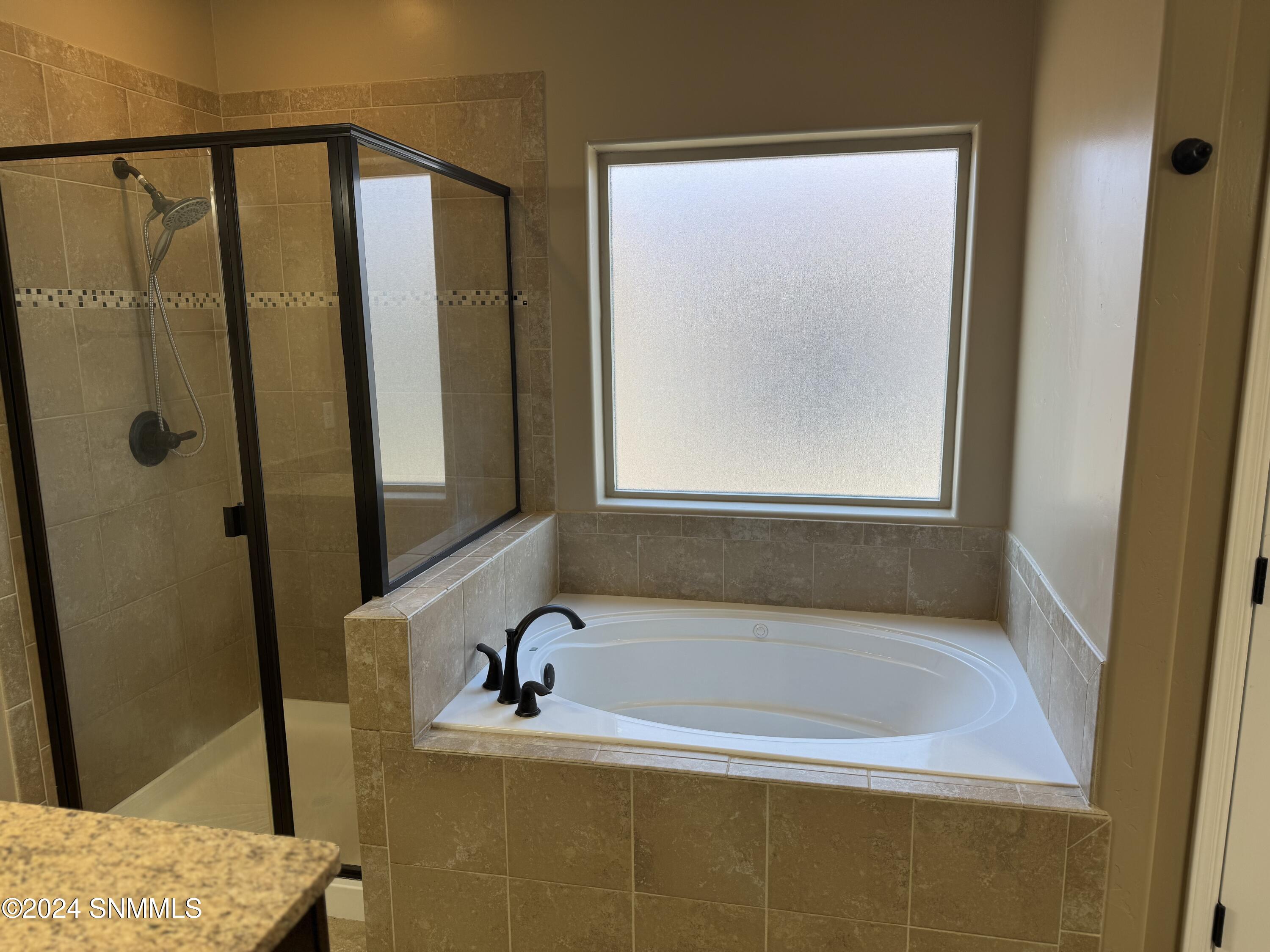 Las Cruces, New Mexico 88012, United States, 4 Bedrooms Bedrooms, ,3 BathroomsBathrooms,Residential,Active,24683