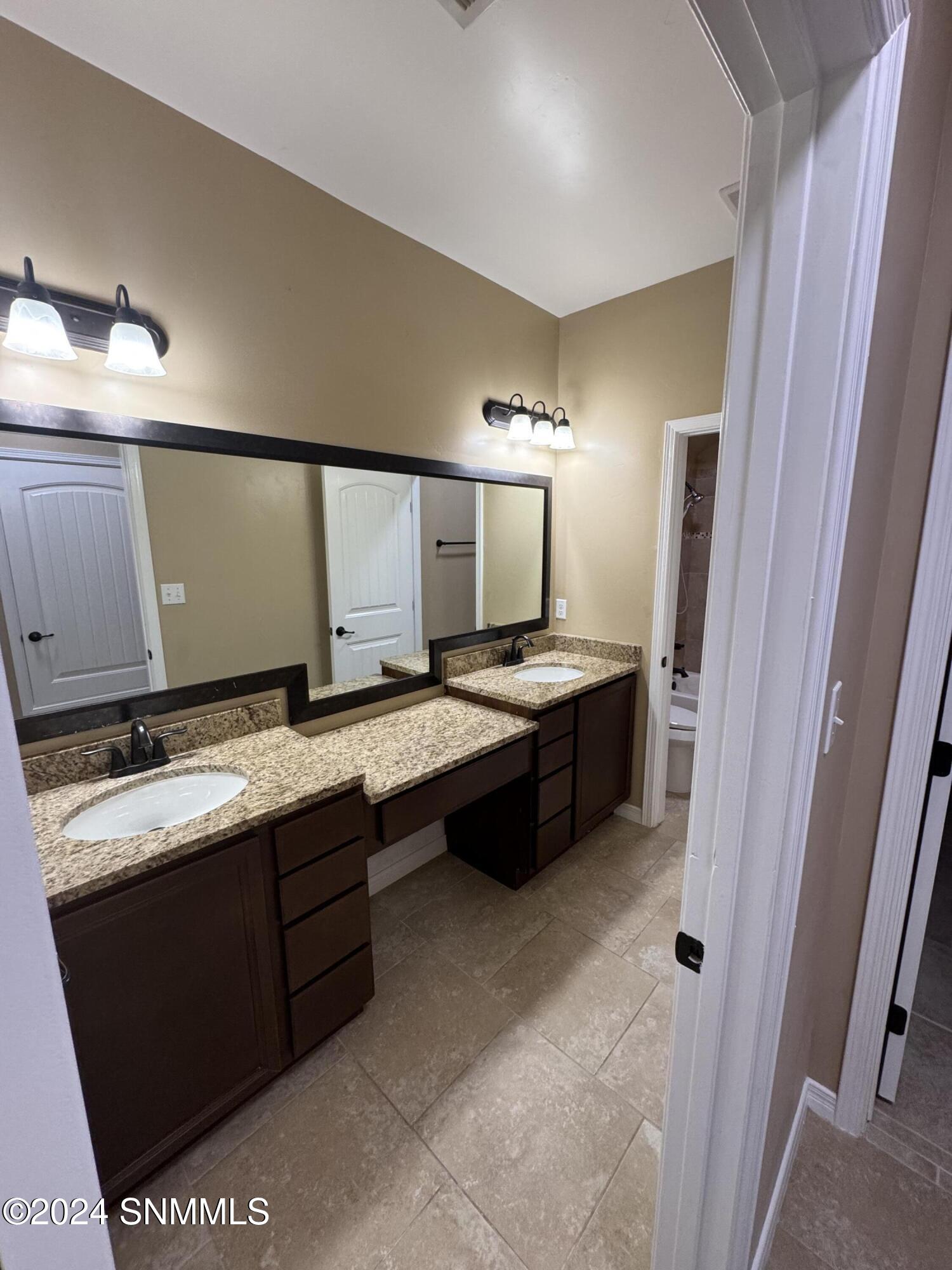 Las Cruces, New Mexico 88012, United States, 4 Bedrooms Bedrooms, ,3 BathroomsBathrooms,Residential,Active,24683