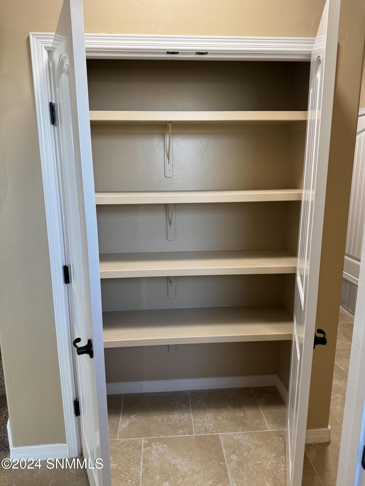 Las Cruces, New Mexico 88012, United States, 4 Bedrooms Bedrooms, ,3 BathroomsBathrooms,Residential,Active,24683