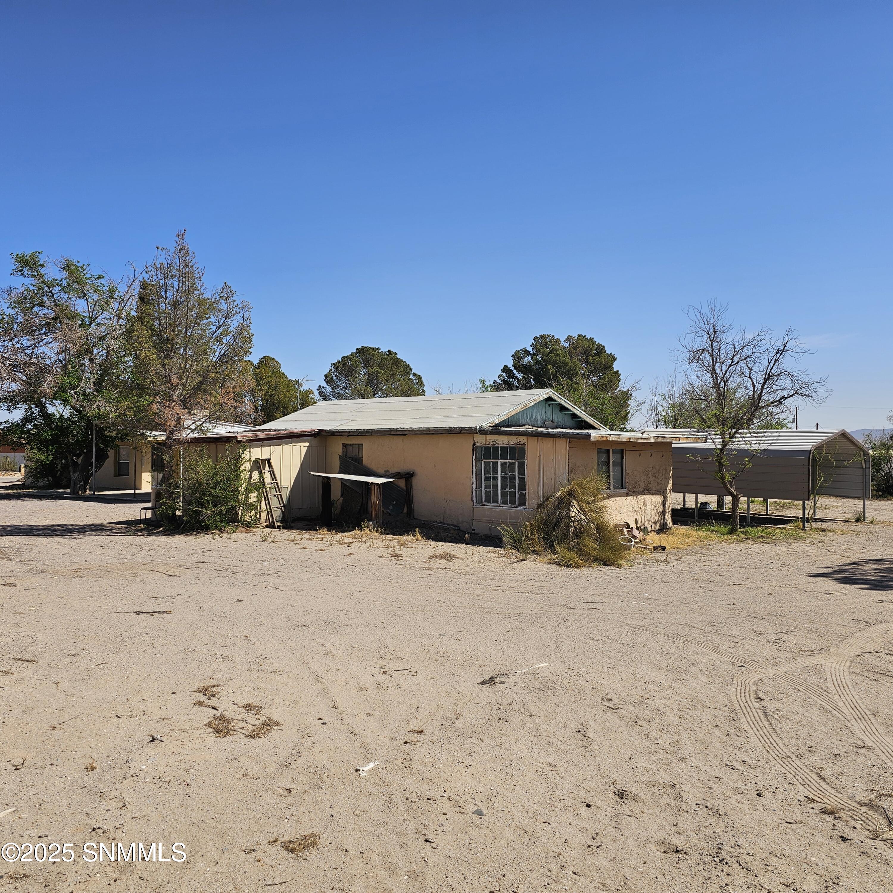 925 Monte Alto Street, La Mesa, New Mexico image 2