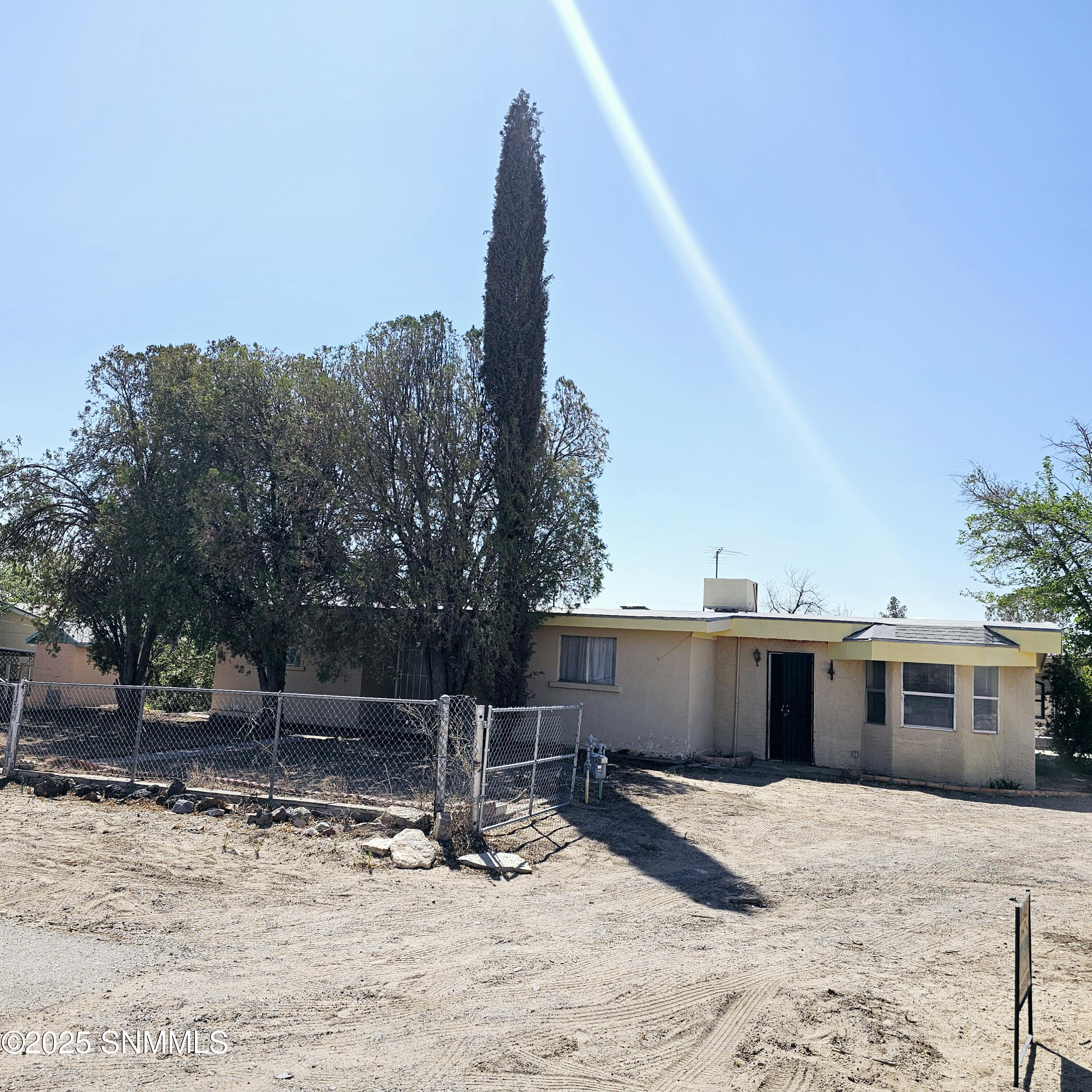 925 Monte Alto Street, La Mesa, New Mexico image 1