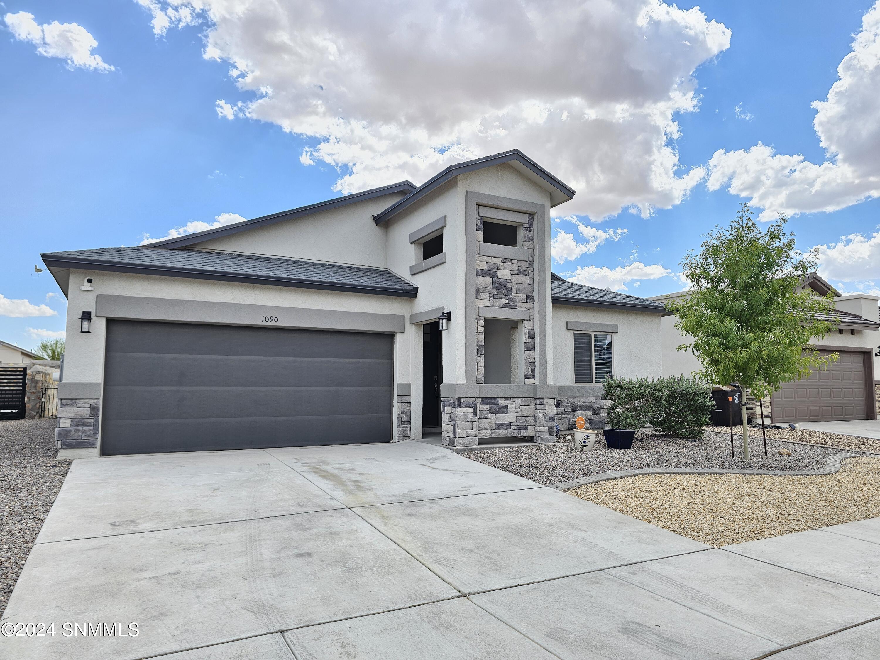 1090 Nickel Hill Avenue, Santa Teresa, New Mexico image 3