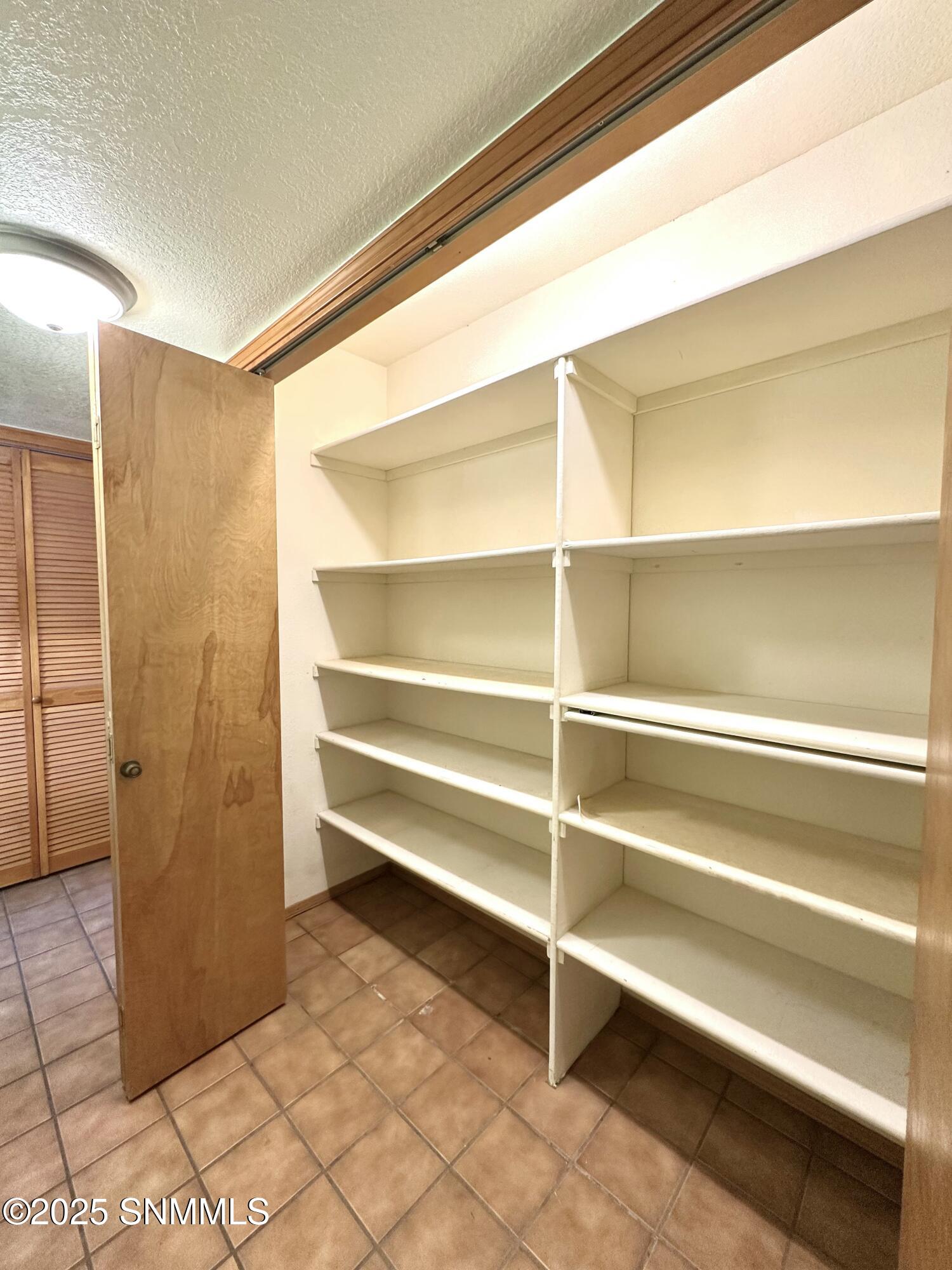 Las Cruces, New Mexico 88011, United States, 3 Bedrooms Bedrooms, ,2 BathroomsBathrooms,Residential,Pending,33872