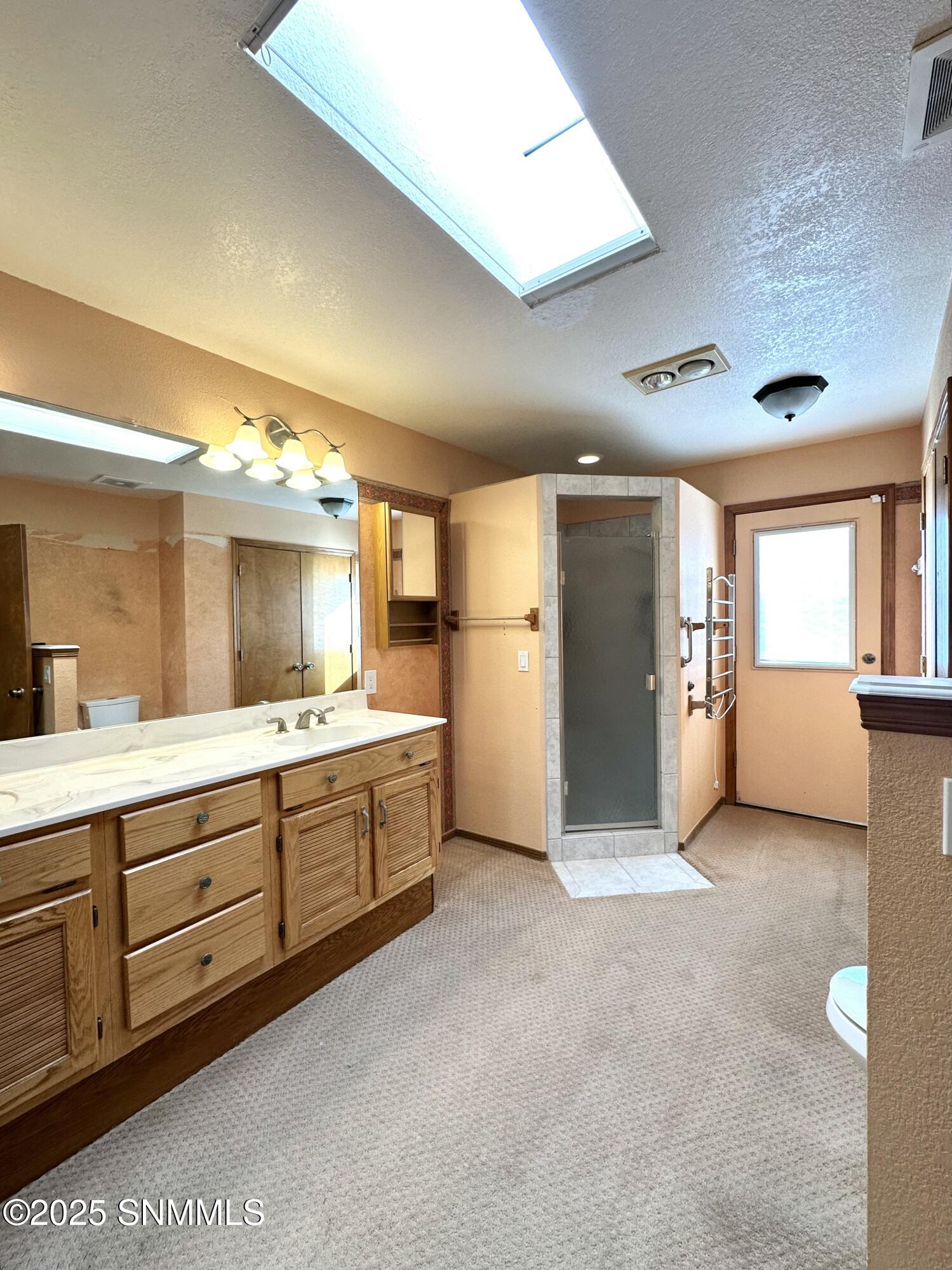 Las Cruces, New Mexico 88011, United States, 3 Bedrooms Bedrooms, ,2 BathroomsBathrooms,Residential,Pending,33872