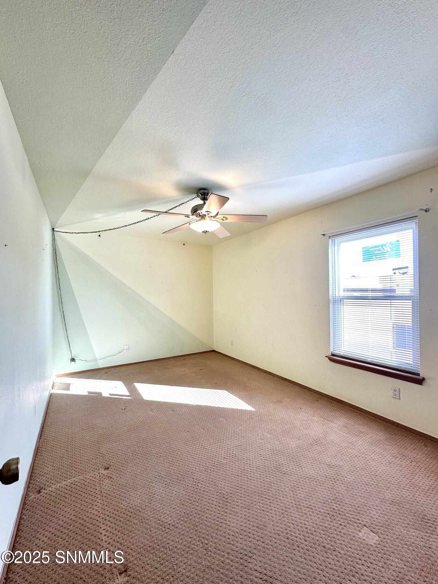 Las Cruces, New Mexico 88011, United States, 3 Bedrooms Bedrooms, ,2 BathroomsBathrooms,Residential,Pending,33872