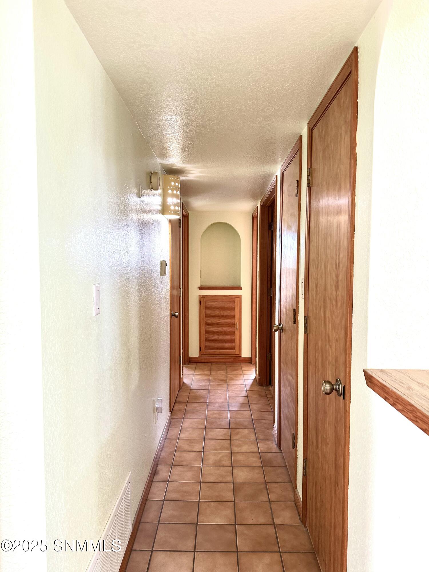 Las Cruces, New Mexico 88011, United States, 3 Bedrooms Bedrooms, ,2 BathroomsBathrooms,Residential,Pending,33872