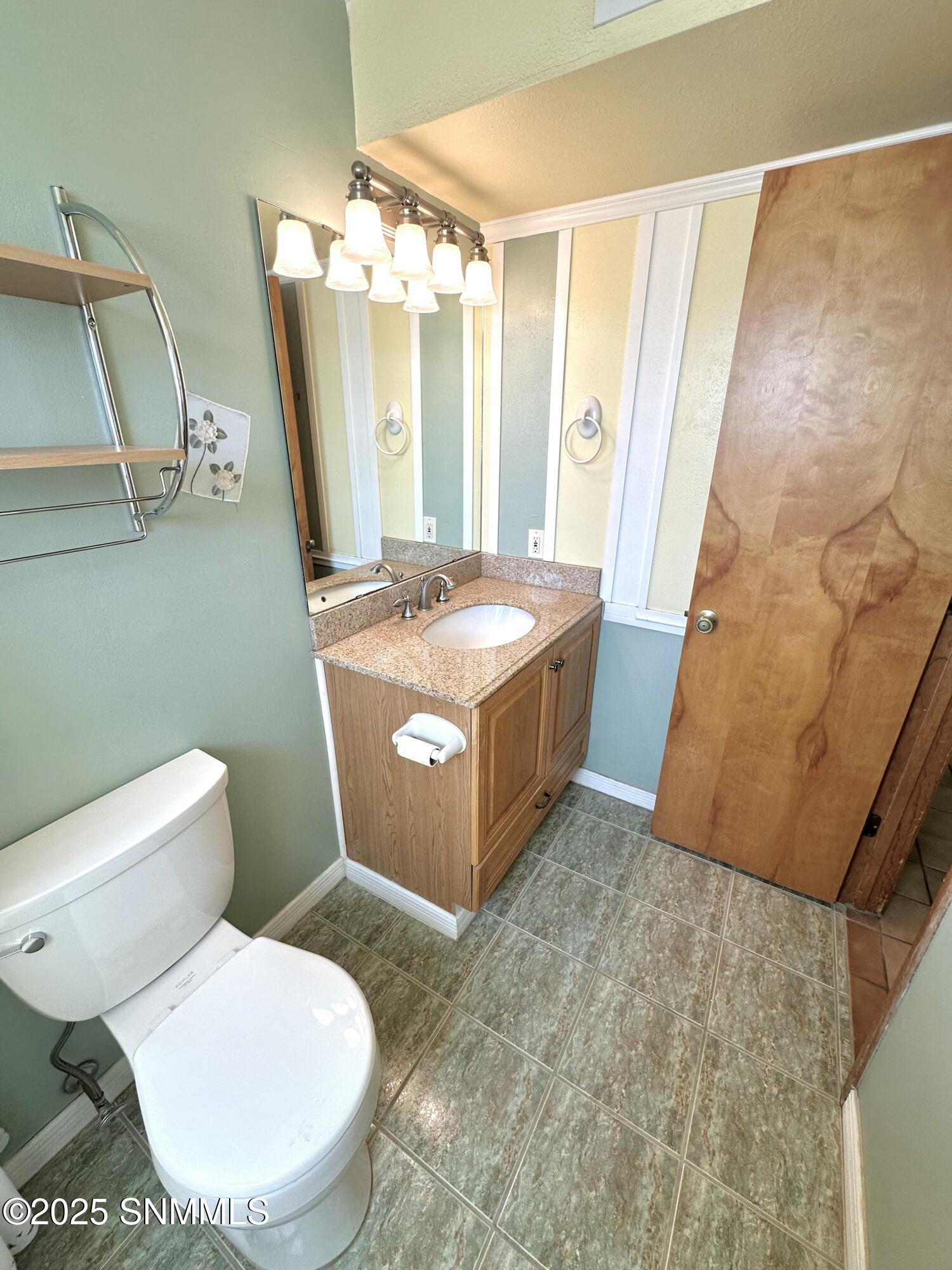 Las Cruces, New Mexico 88011, United States, 3 Bedrooms Bedrooms, ,2 BathroomsBathrooms,Residential,Pending,33872