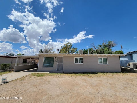 Homes For Sale - 1925 Calle De Suenos<br/> Las Cruces, NM 88001
