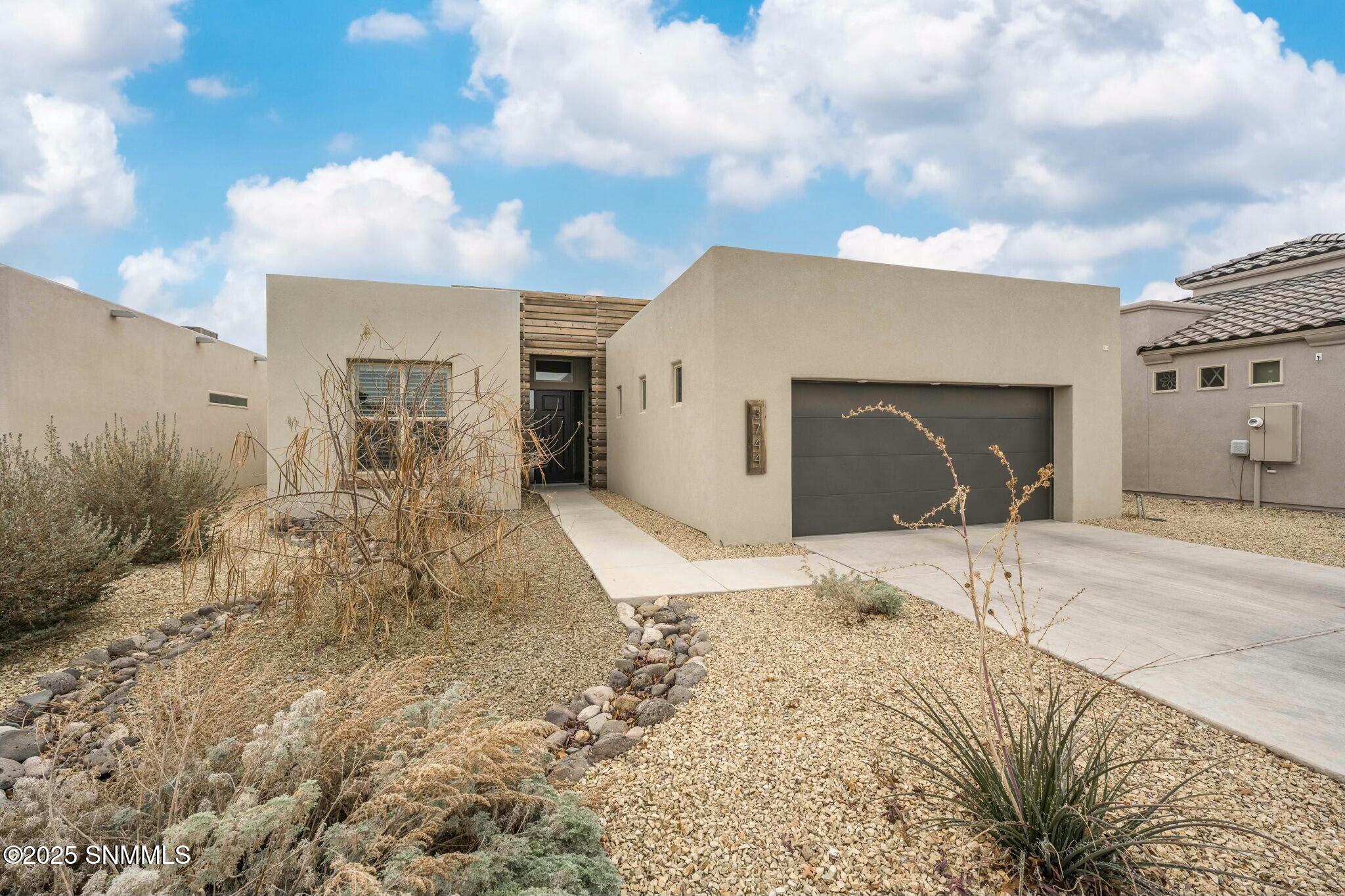 3744 Archangel Avenue, Las Cruces, New York image 3