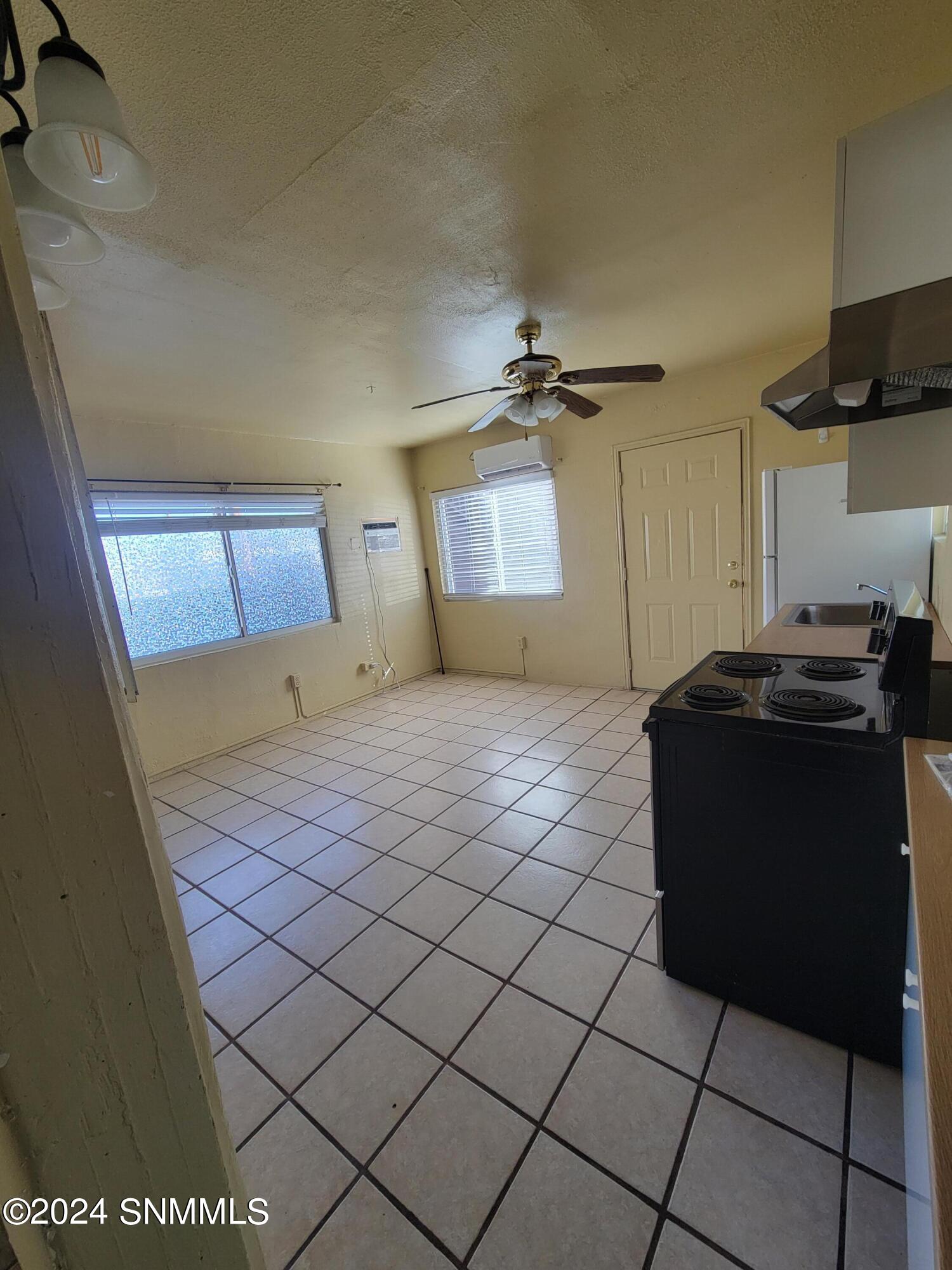 Las Cruces, New Mexico 88005, United States, 1 Bedroom Bedrooms, ,1 BathroomBathrooms,Residential,Active,66736