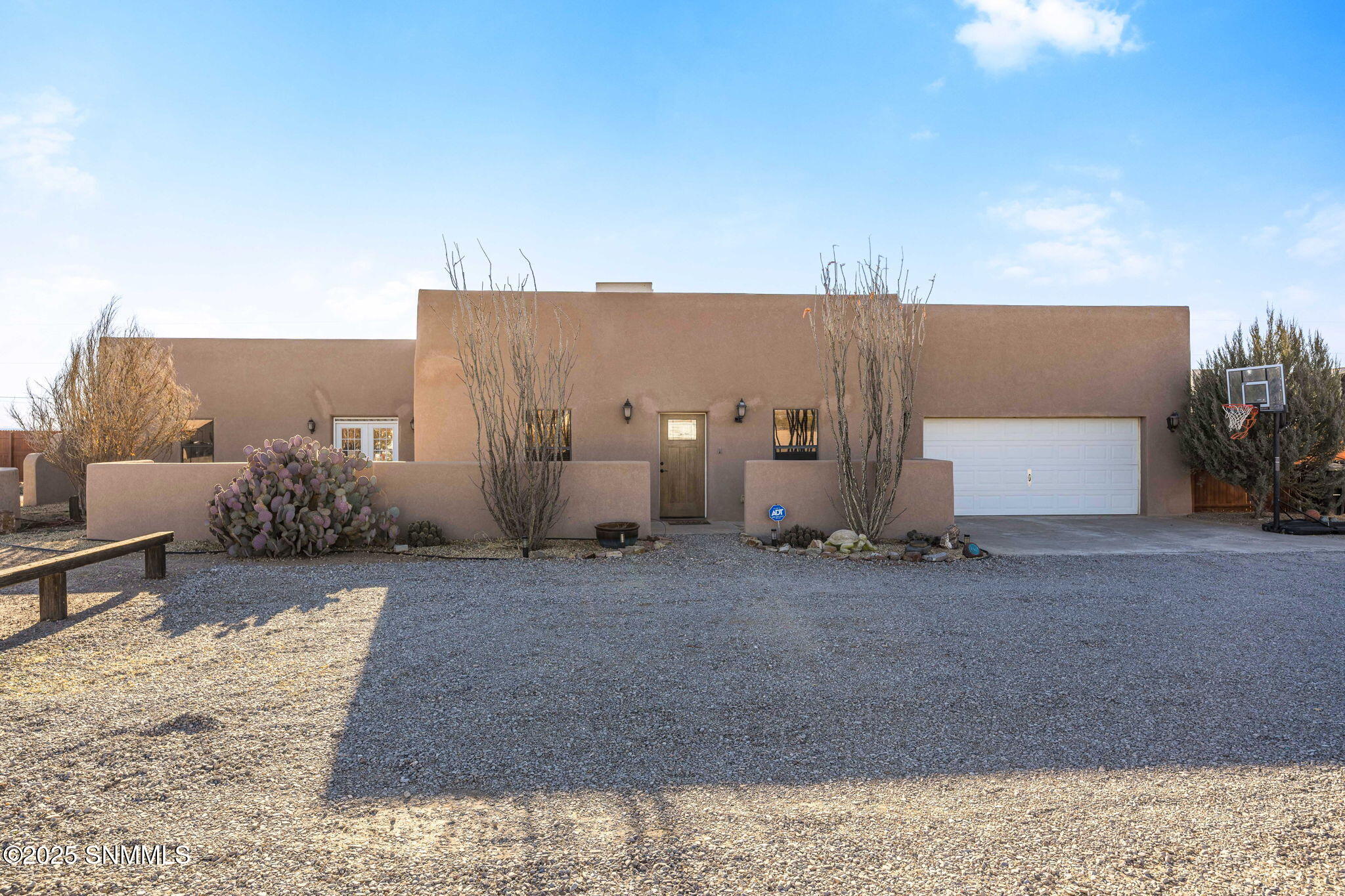 5733 Vanegas Drive, Las Cruces, New York image 2