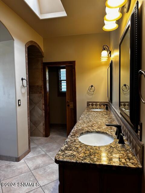 Las Cruces, New Mexico 88011, United States, 3 Bedrooms Bedrooms, ,3 BathroomsBathrooms,Residential,Pending,52555