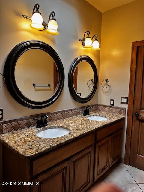 Las Cruces, New Mexico 88011, United States, 3 Bedrooms Bedrooms, ,3 BathroomsBathrooms,Residential,Pending,52555