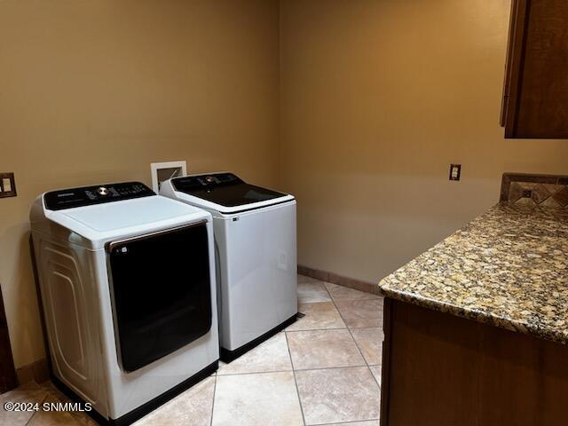 Las Cruces, New Mexico 88011, United States, 3 Bedrooms Bedrooms, ,3 BathroomsBathrooms,Residential,Pending,52555