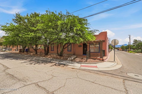 Homes For Sale - 639 N San Pedro Street<br/> Las Cruces, NM 88001