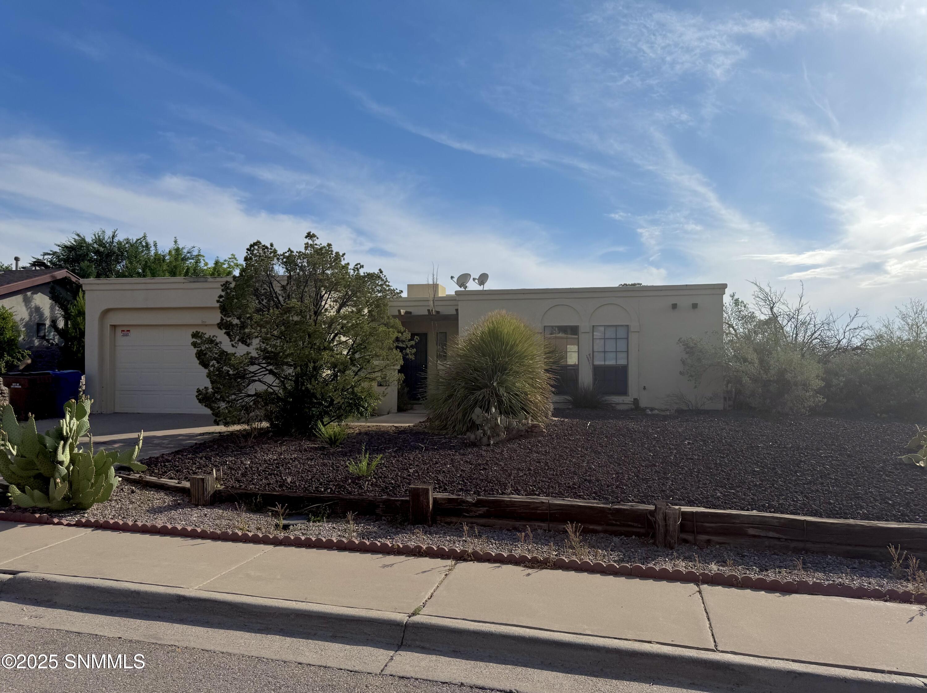 3407 Lunarridge Street, Las Cruces, New Mexico image 1