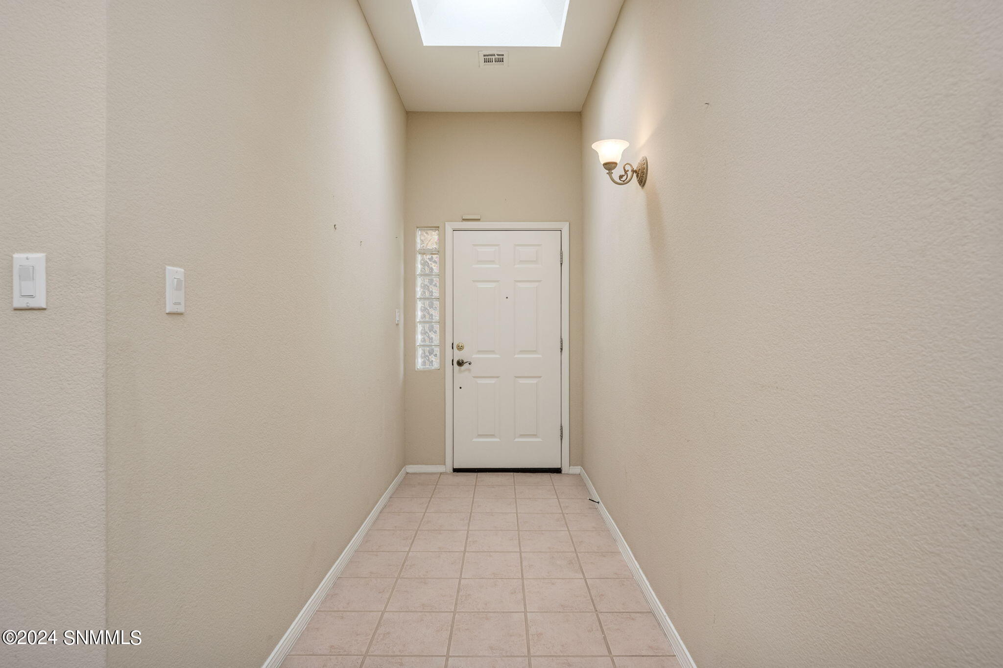 Las Cruces, New Mexico 88011, United States, 3 Bedrooms Bedrooms, ,3 BathroomsBathrooms,Residential,Pending,50717