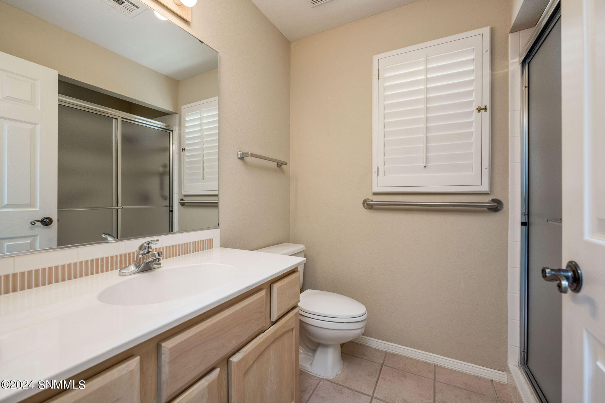 Las Cruces, New Mexico 88011, United States, 3 Bedrooms Bedrooms, ,3 BathroomsBathrooms,Residential,Pending,50717