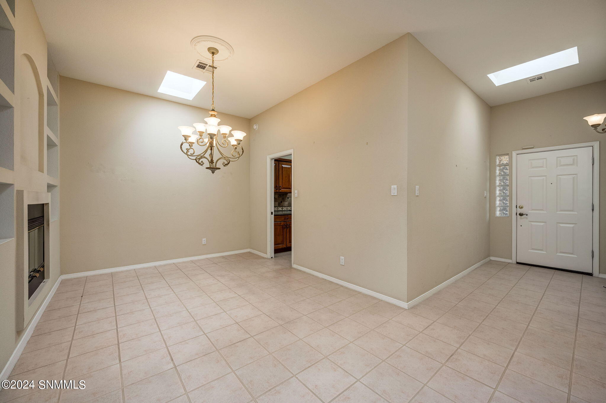 Las Cruces, New Mexico 88011, United States, 3 Bedrooms Bedrooms, ,3 BathroomsBathrooms,Residential,Pending,50717