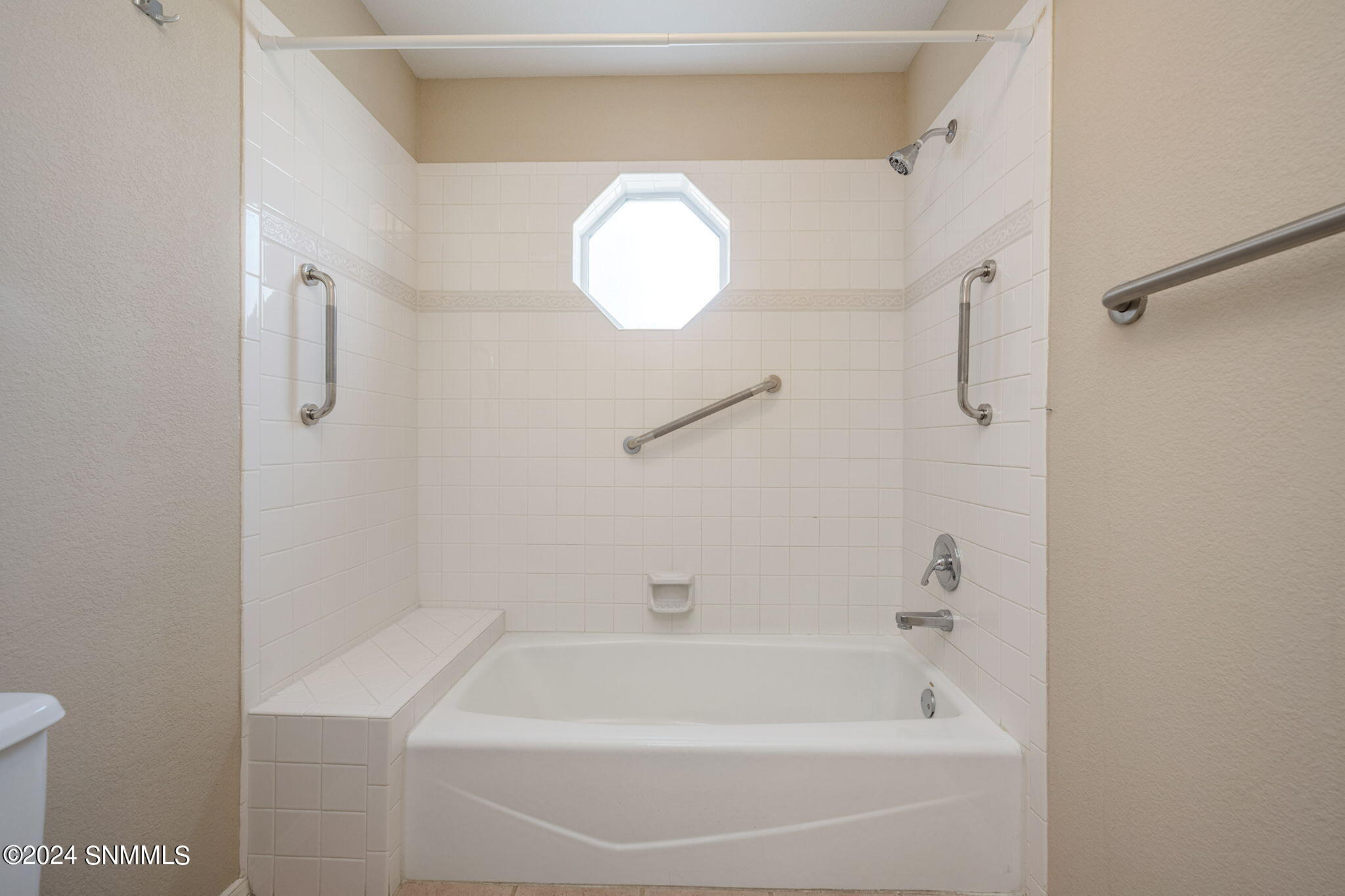 Las Cruces, New Mexico 88011, United States, 3 Bedrooms Bedrooms, ,3 BathroomsBathrooms,Residential,Pending,50717