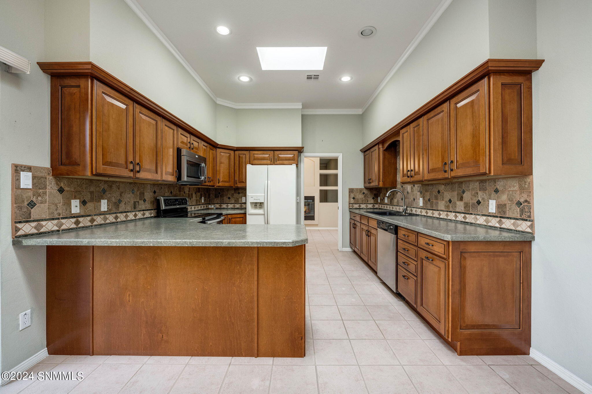 Las Cruces, New Mexico 88011, United States, 3 Bedrooms Bedrooms, ,3 BathroomsBathrooms,Residential,Pending,50717