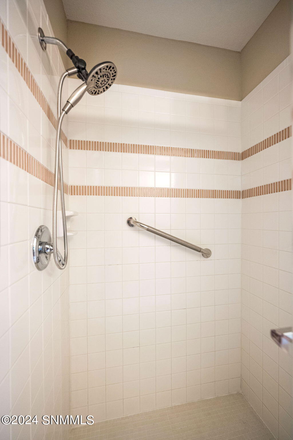 Las Cruces, New Mexico 88011, United States, 3 Bedrooms Bedrooms, ,3 BathroomsBathrooms,Residential,Pending,50717