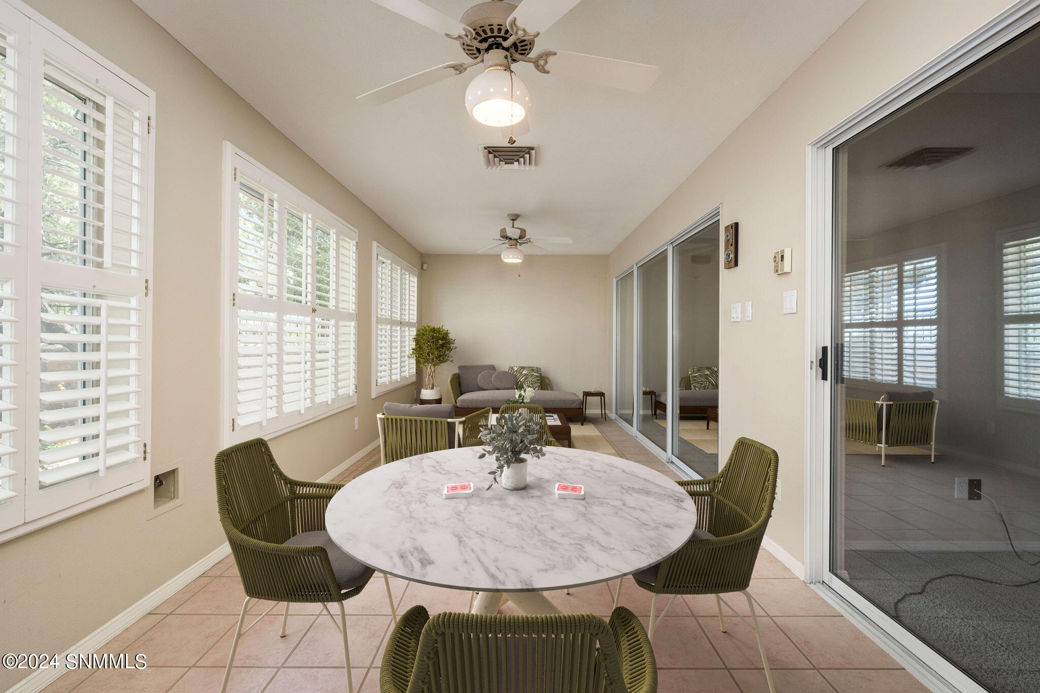 Las Cruces, New Mexico 88011, United States, 3 Bedrooms Bedrooms, ,3 BathroomsBathrooms,Residential,Pending,50717