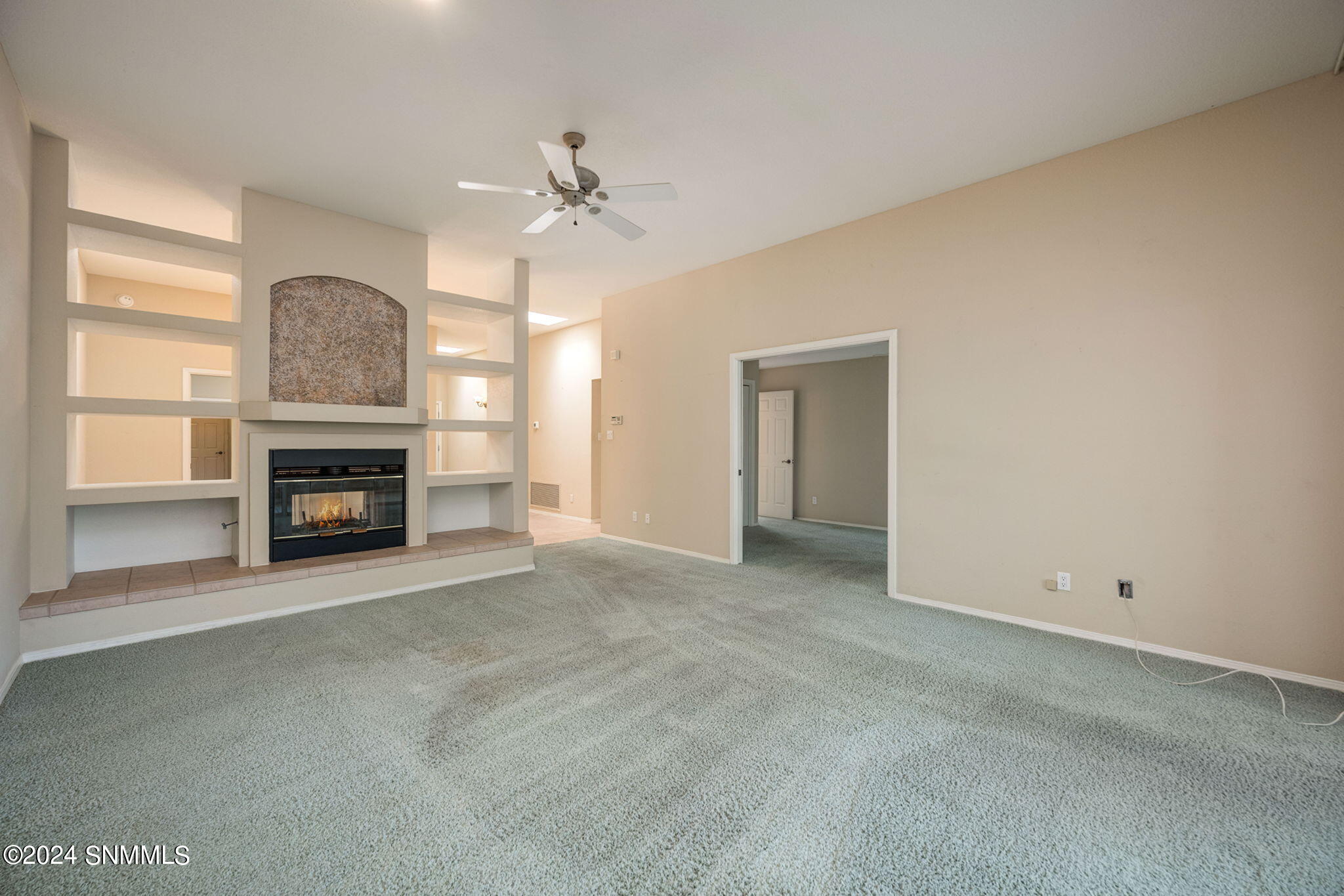 Las Cruces, New Mexico 88011, United States, 3 Bedrooms Bedrooms, ,3 BathroomsBathrooms,Residential,Pending,50717