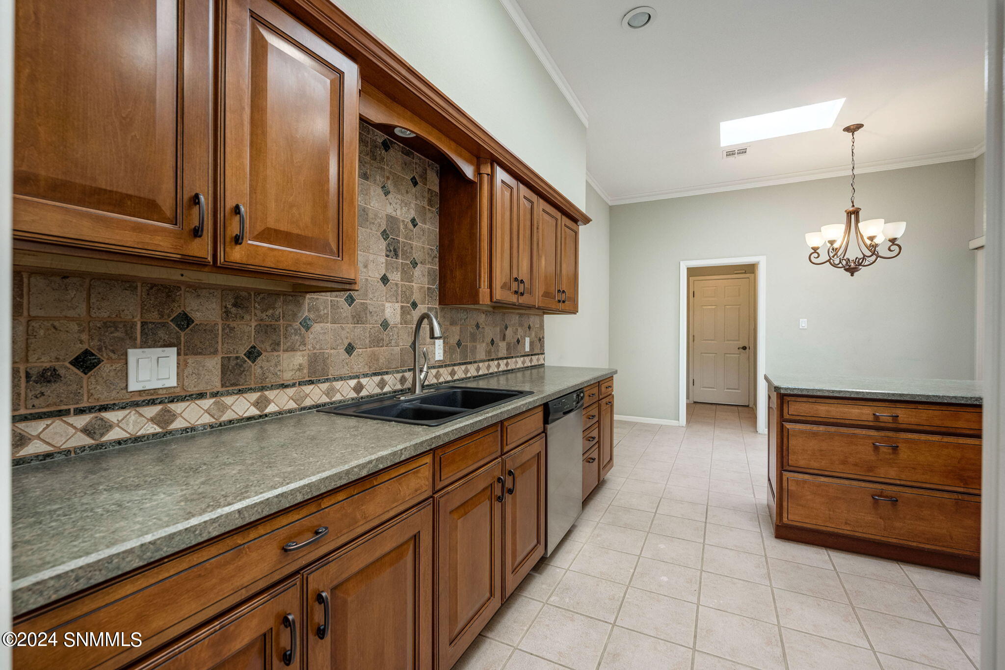 Las Cruces, New Mexico 88011, United States, 3 Bedrooms Bedrooms, ,3 BathroomsBathrooms,Residential,Pending,50717