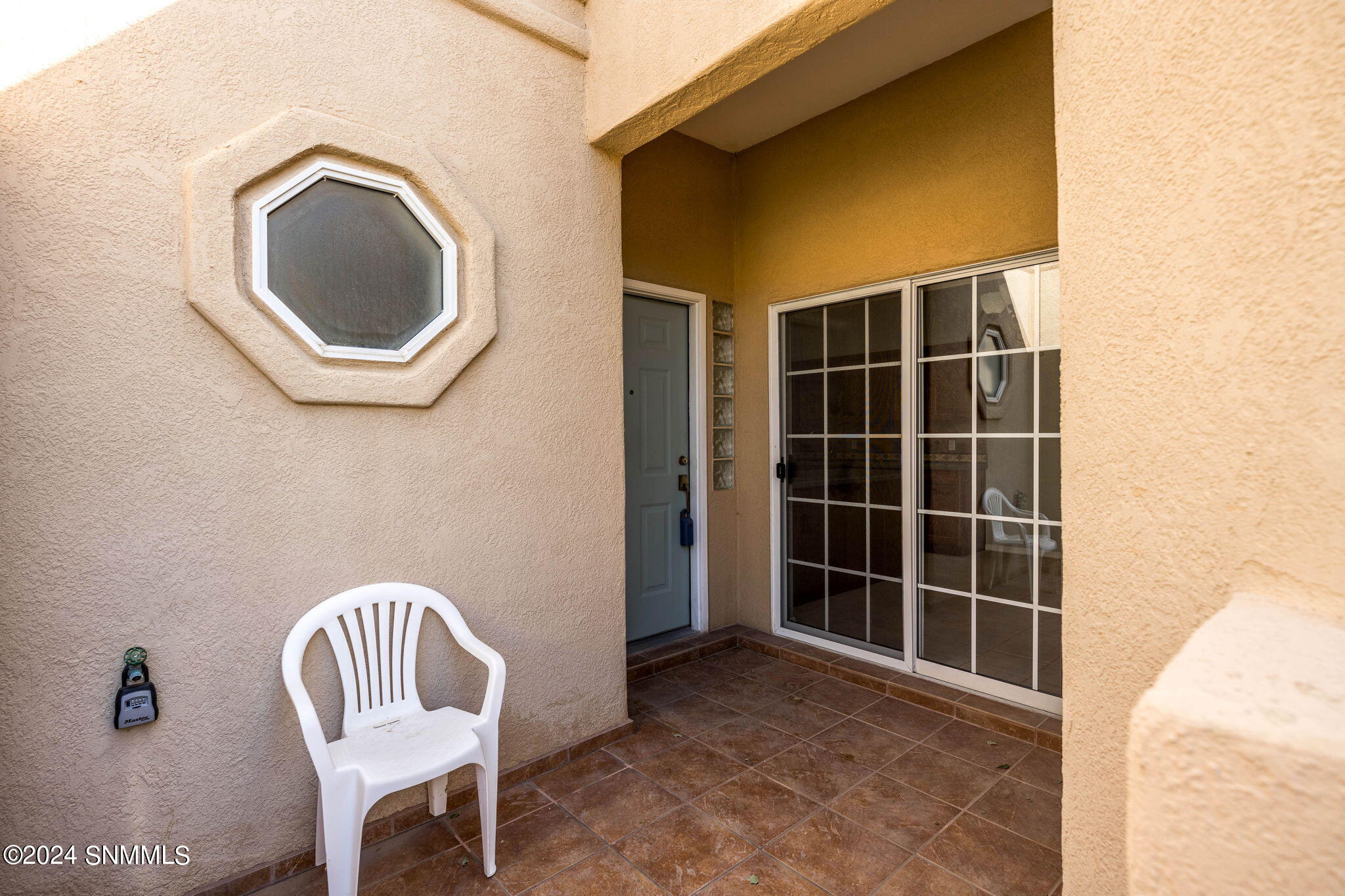 Las Cruces, New Mexico 88011, United States, 3 Bedrooms Bedrooms, ,3 BathroomsBathrooms,Residential,Pending,50717