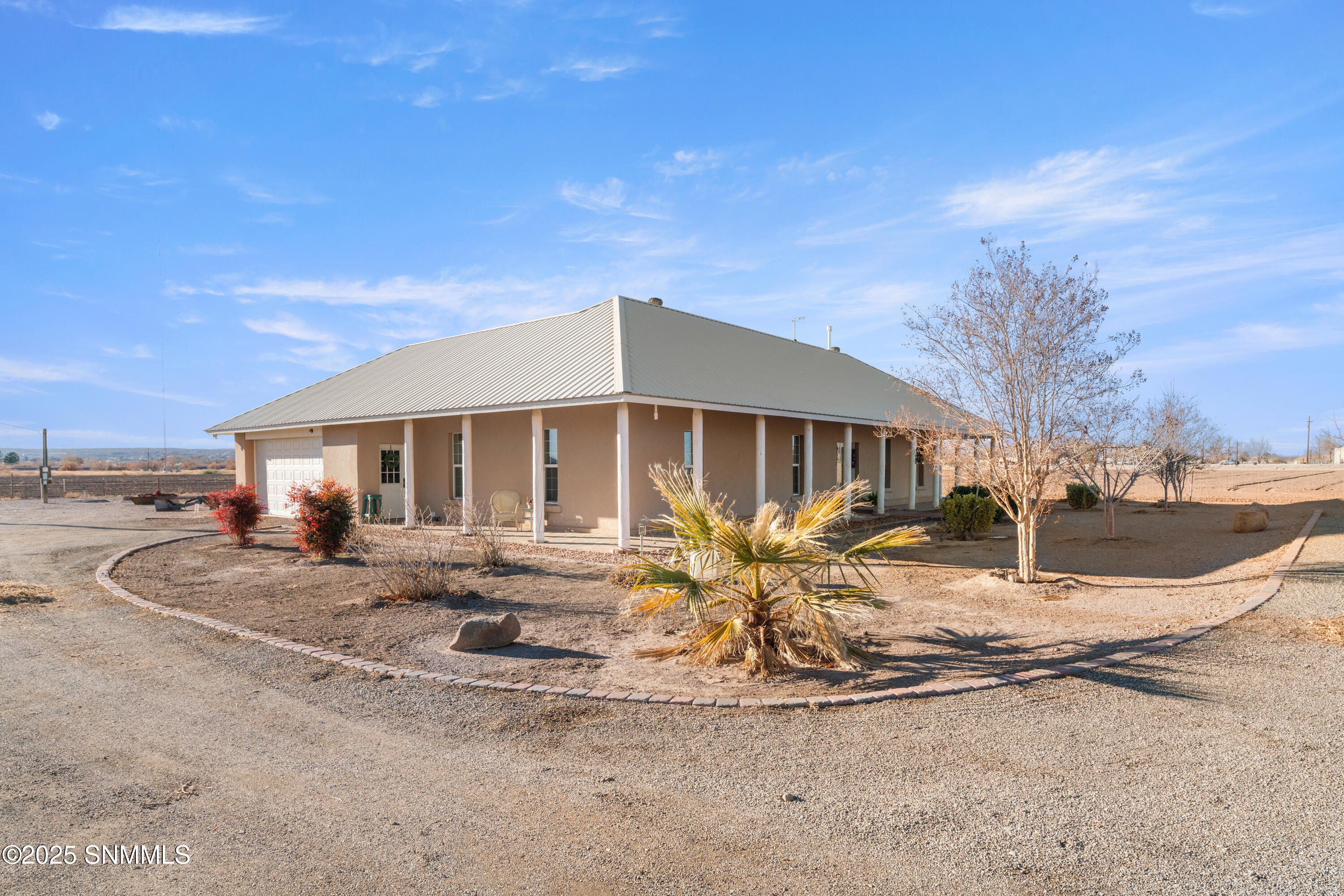 813 Roadrunner Lane, Las Cruces, New York image 5