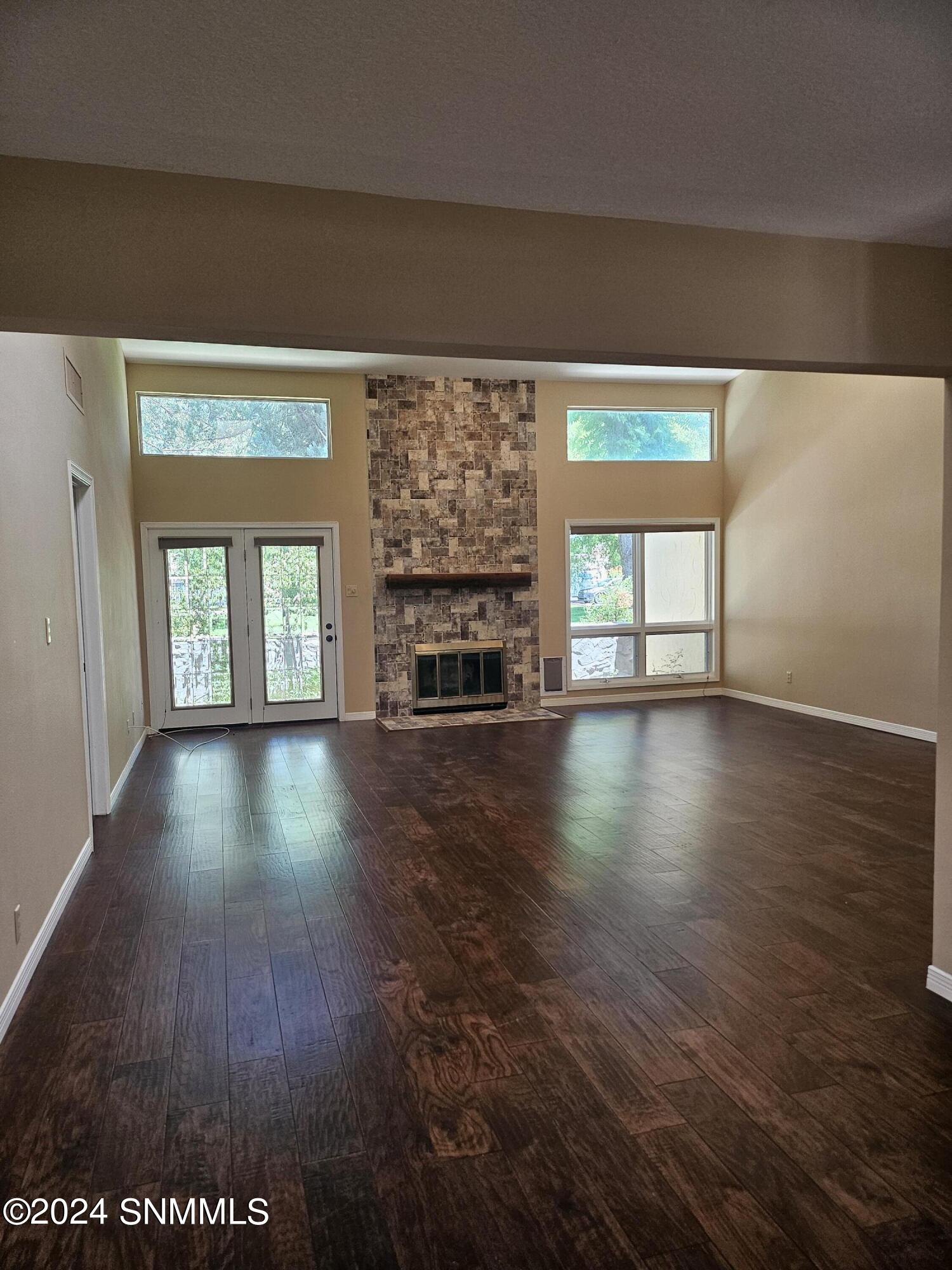 Las Cruces, New Mexico 88005, United States, 3 Bedrooms Bedrooms, ,2 BathroomsBathrooms,Residential,Pending,52852