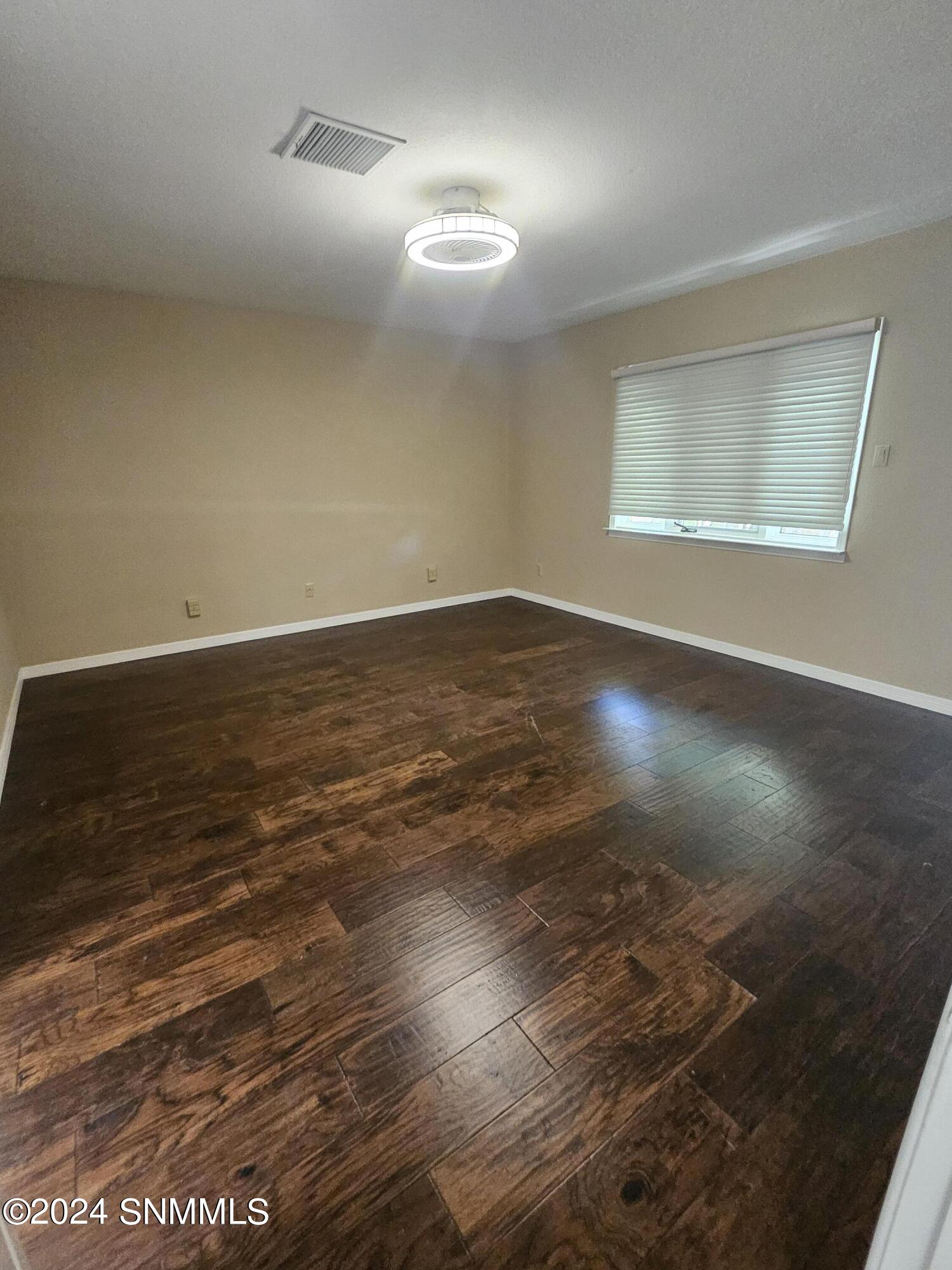 Las Cruces, New Mexico 88005, United States, 3 Bedrooms Bedrooms, ,2 BathroomsBathrooms,Residential,Pending,52852