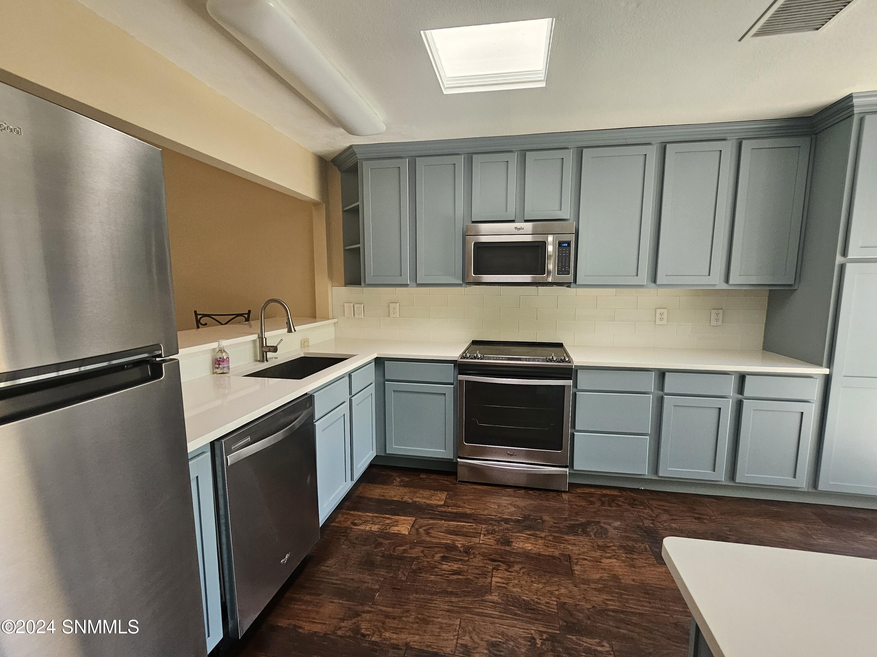 Las Cruces, New Mexico 88005, United States, 3 Bedrooms Bedrooms, ,2 BathroomsBathrooms,Residential,Pending,52852