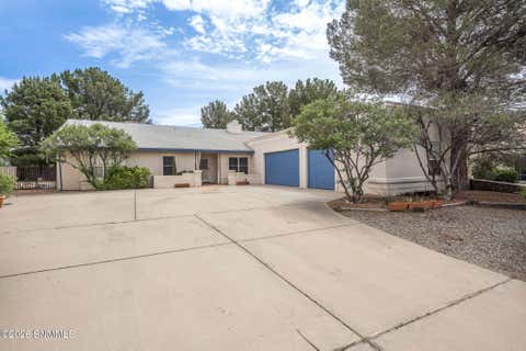 Townhouse For Sale - 674 Cielo Bonito Court<br/> Las Cruces, NM 88005