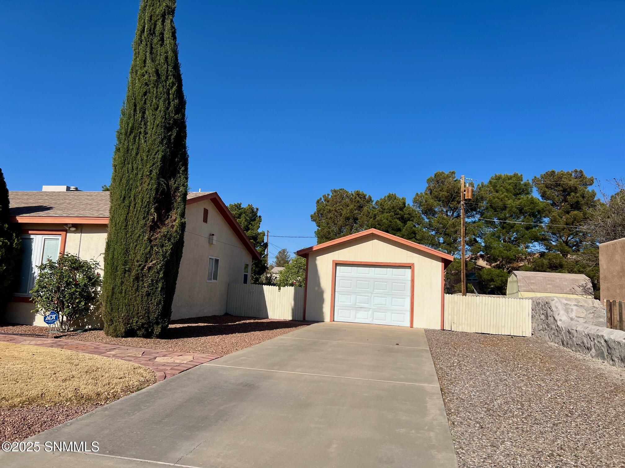 3842 Azalea Drive, Las Cruces, New York image 4
