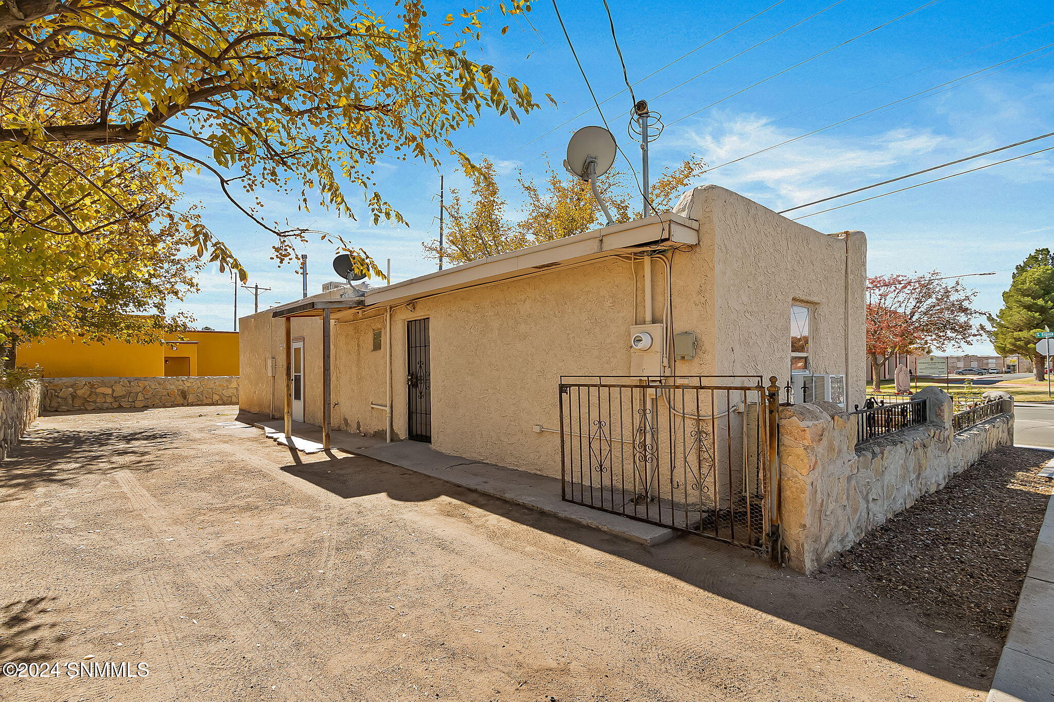 1201 S Espina Street, Las Cruces, New Mexico image 7