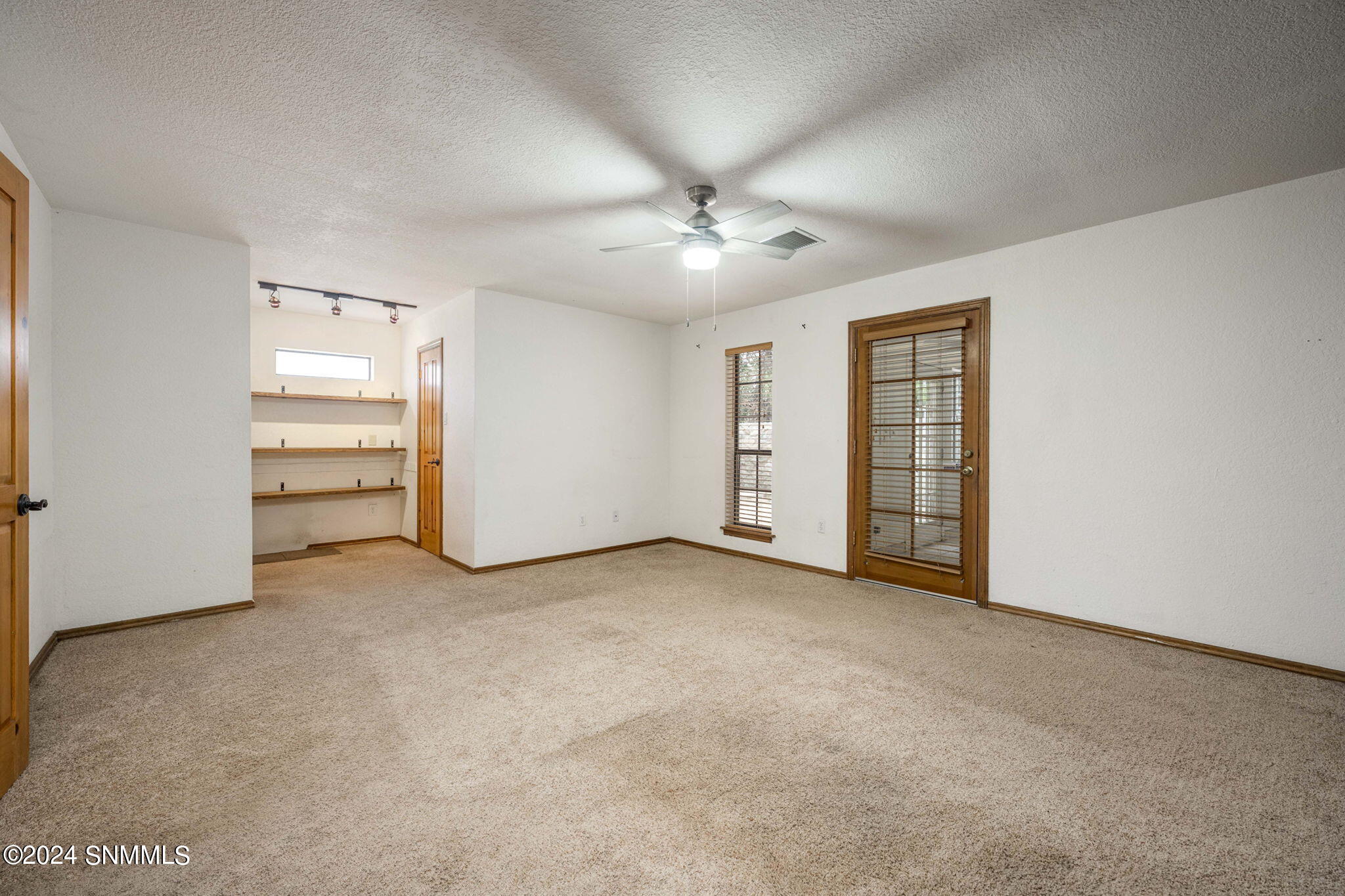 Las Cruces, New Mexico 88005, United States, 3 Bedrooms Bedrooms, ,3 BathroomsBathrooms,Residential,Pending,46284