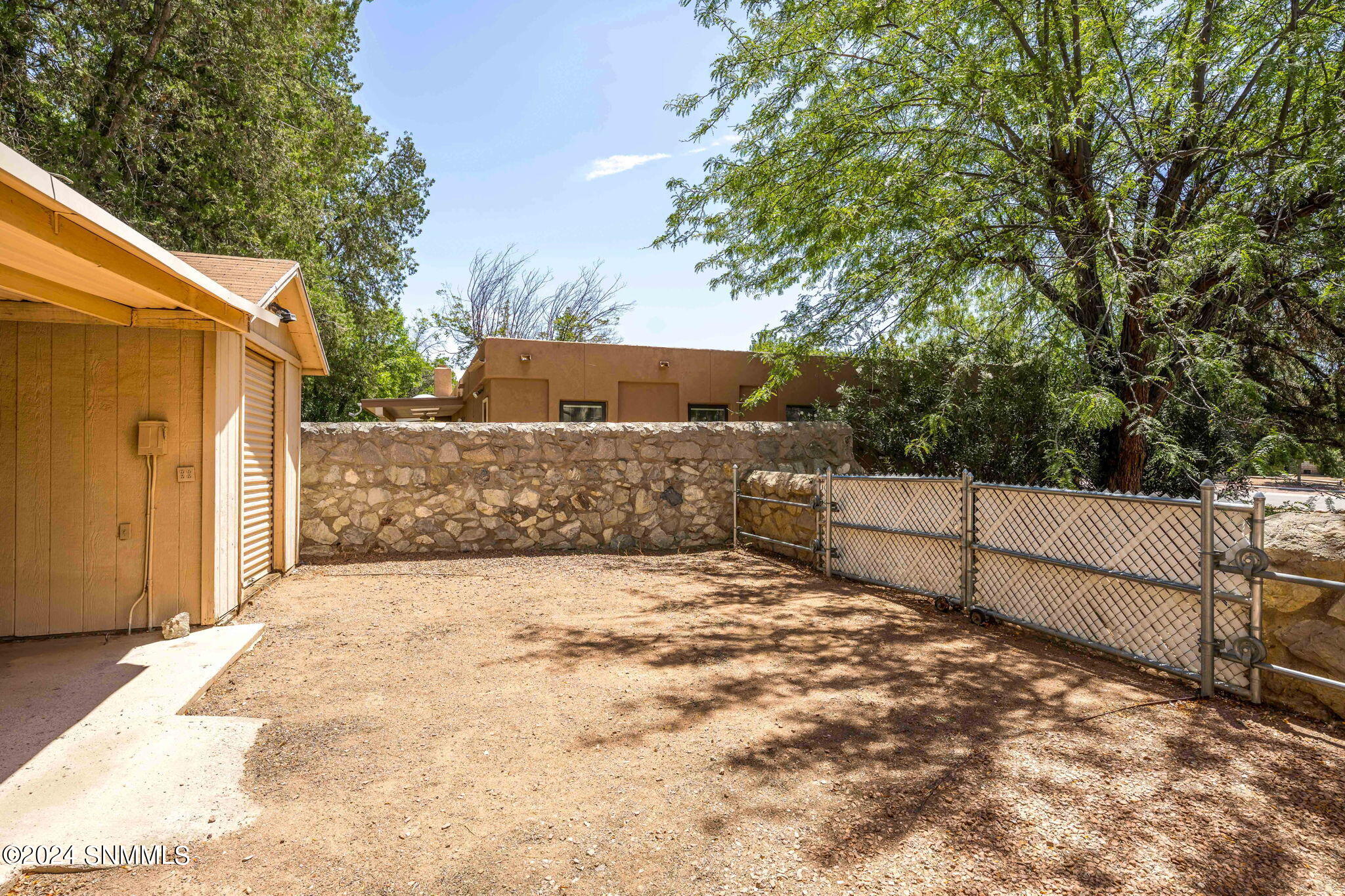 Las Cruces, New Mexico 88005, United States, 3 Bedrooms Bedrooms, ,3 BathroomsBathrooms,Residential,Pending,46284