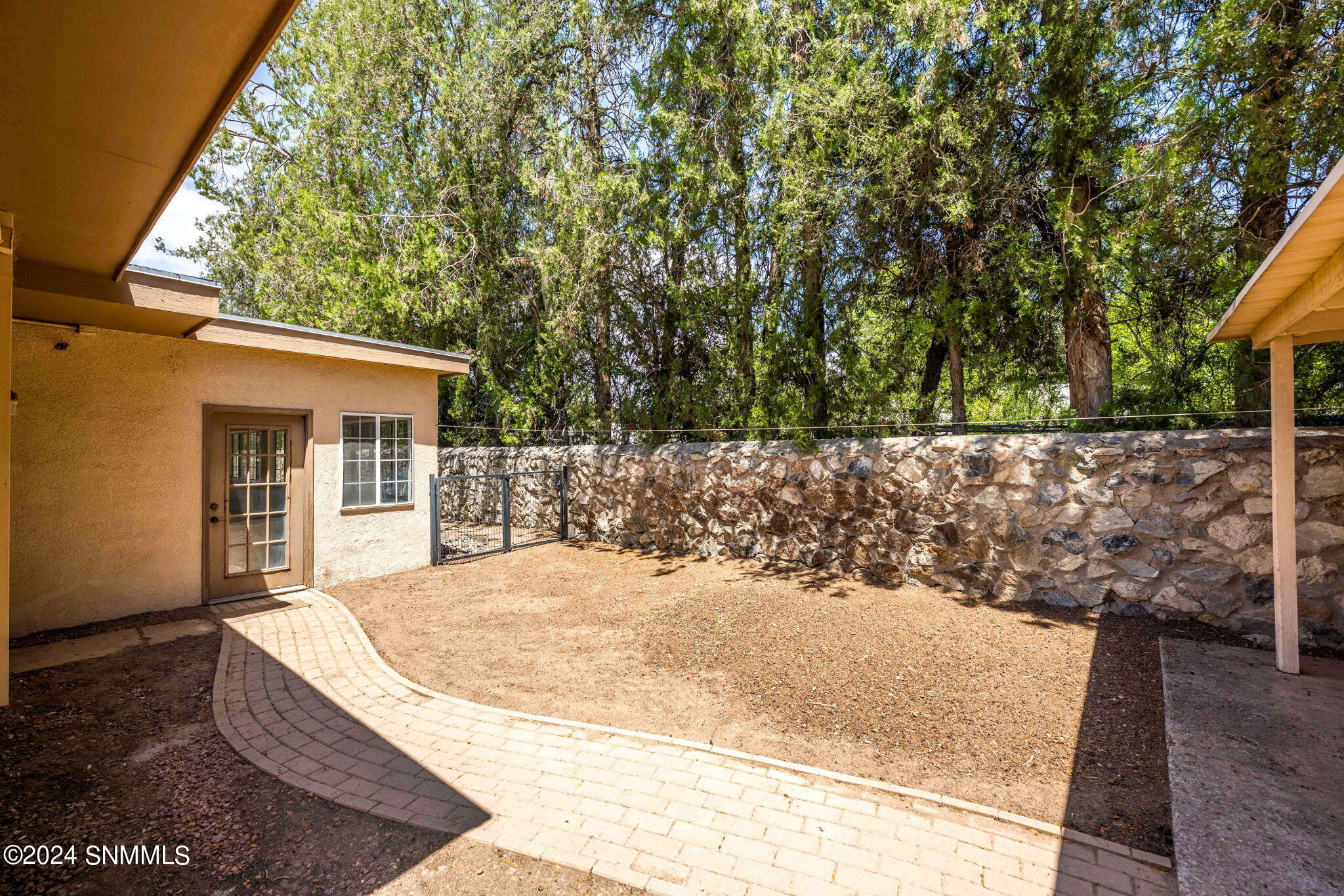 Las Cruces, New Mexico 88005, United States, 3 Bedrooms Bedrooms, ,3 BathroomsBathrooms,Residential,Pending,46284