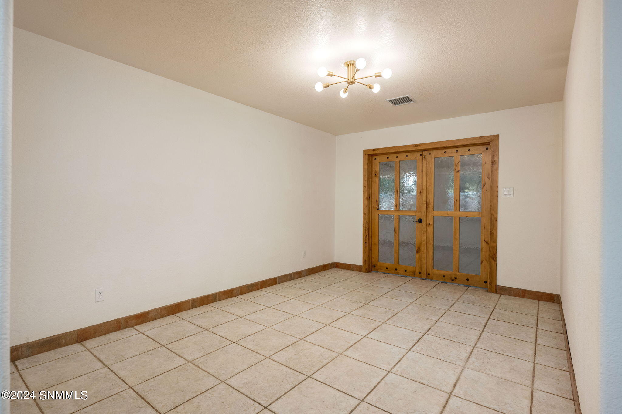 Las Cruces, New Mexico 88005, United States, 3 Bedrooms Bedrooms, ,3 BathroomsBathrooms,Residential,Pending,46284