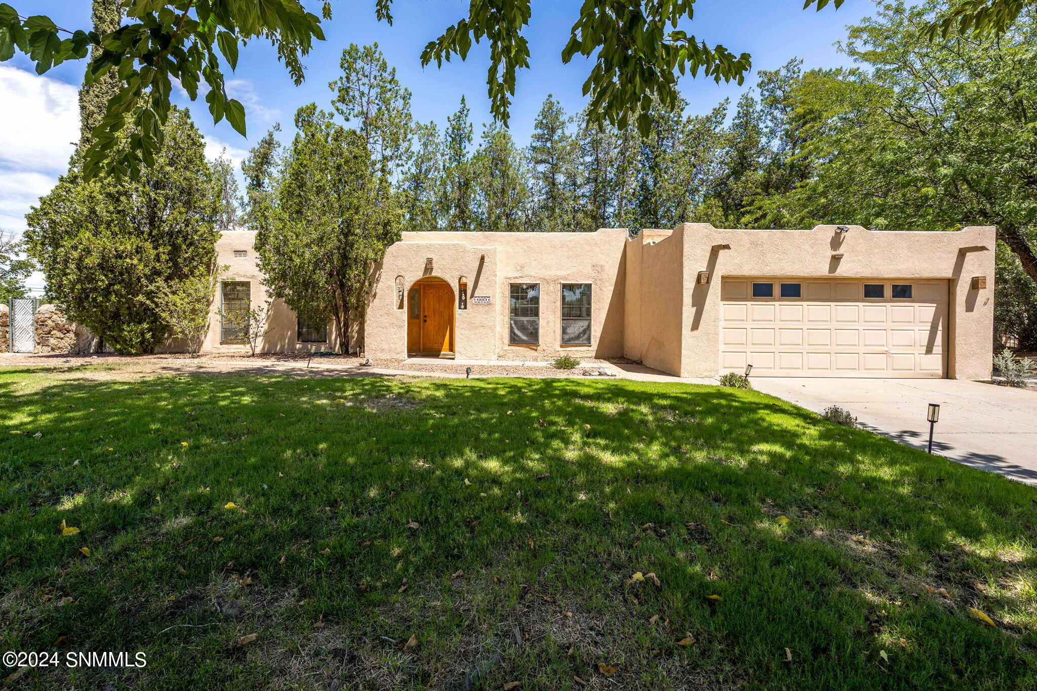 Las Cruces, New Mexico 88005, United States, 3 Bedrooms Bedrooms, ,3 BathroomsBathrooms,Residential,Pending,46284