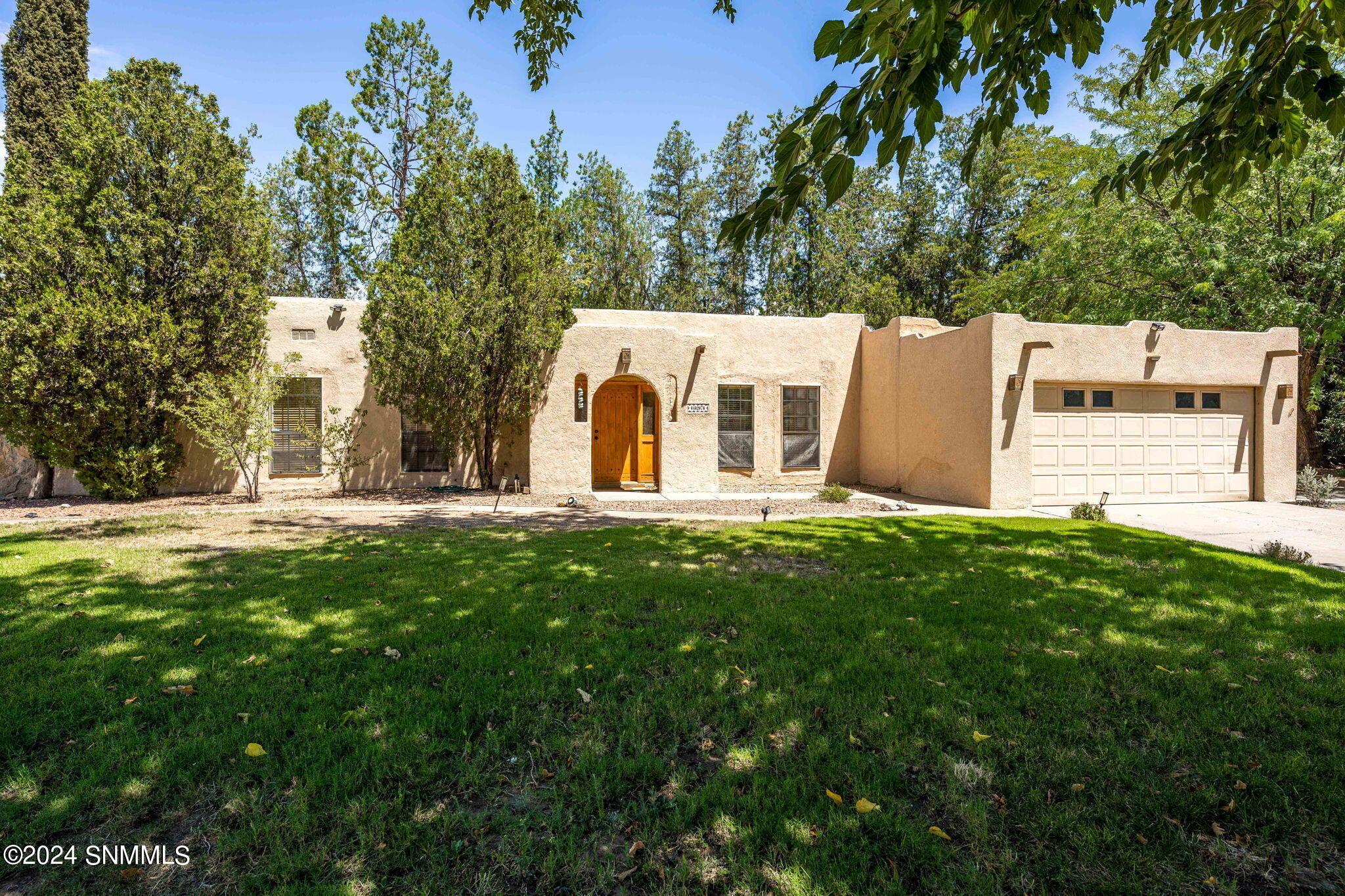 Las Cruces, New Mexico 88005, United States, 3 Bedrooms Bedrooms, ,3 BathroomsBathrooms,Residential,Pending,46284