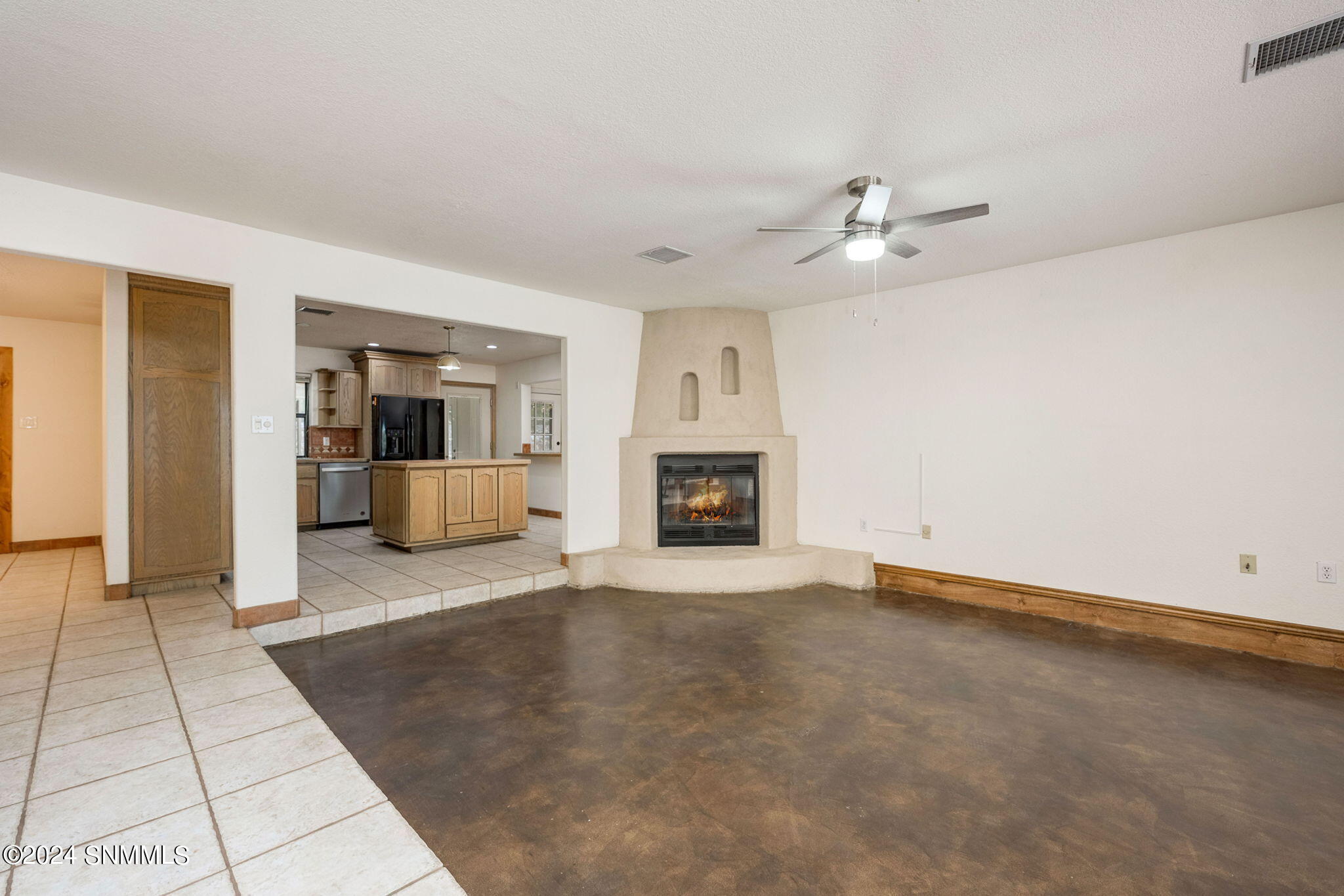 Las Cruces, New Mexico 88005, United States, 3 Bedrooms Bedrooms, ,3 BathroomsBathrooms,Residential,Pending,46284