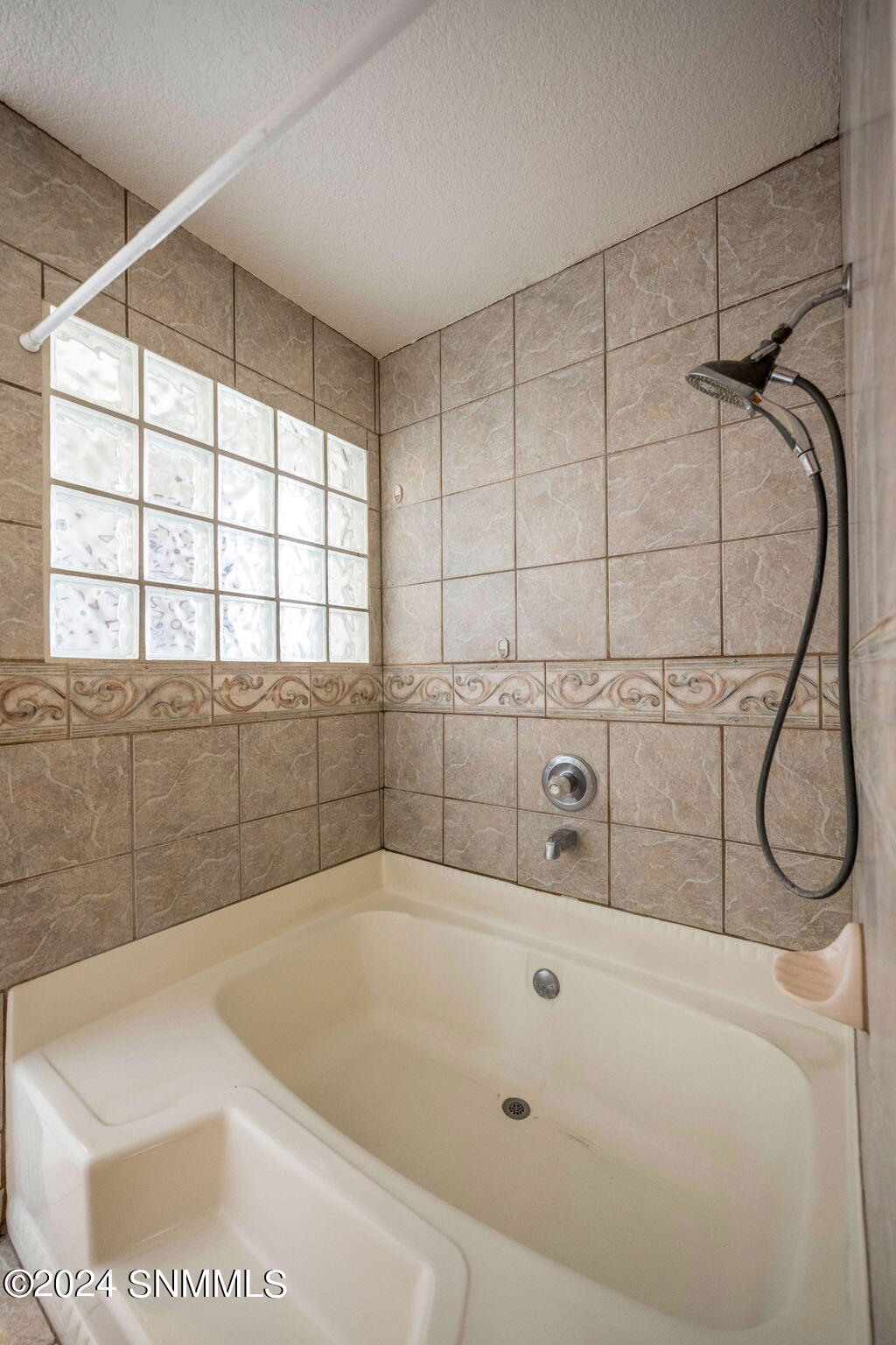 Las Cruces, New Mexico 88005, United States, 3 Bedrooms Bedrooms, ,3 BathroomsBathrooms,Residential,Pending,46284