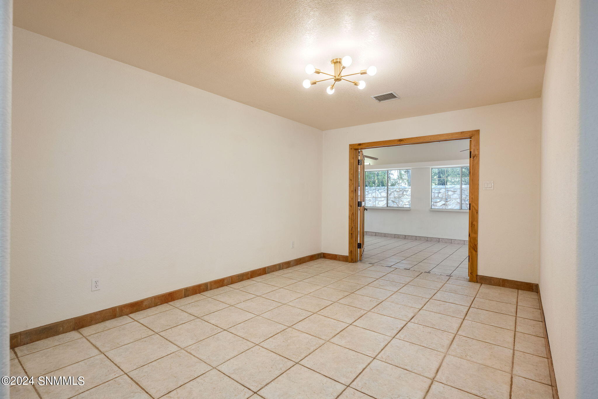 Las Cruces, New Mexico 88005, United States, 3 Bedrooms Bedrooms, ,3 BathroomsBathrooms,Residential,Pending,46284