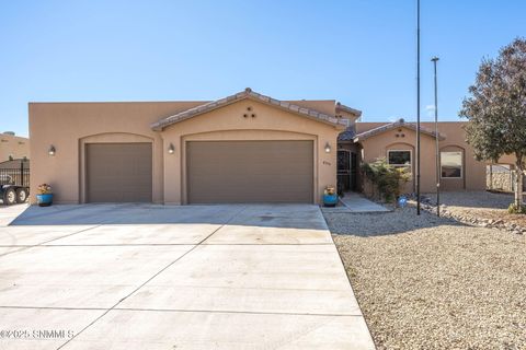 Townhouse For Sale - 8354 Rancho Vista Loop<br/> La Mesa, NM 88044