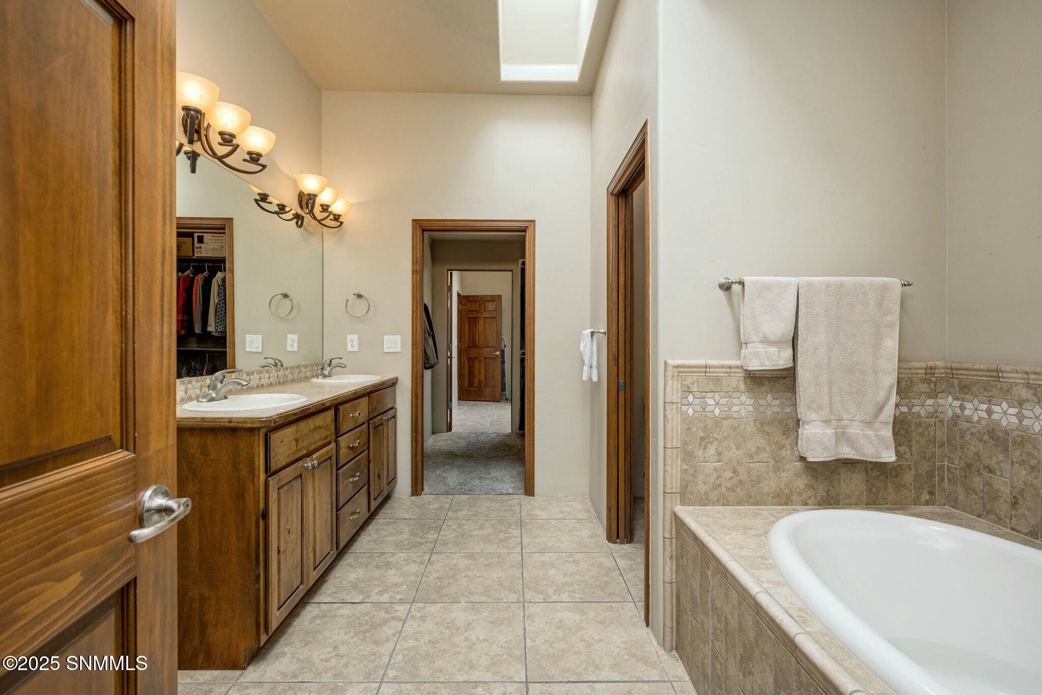 Las Cruces, New Mexico 88007, United States, 3 Bedrooms Bedrooms, ,2 BathroomsBathrooms,Residential,Active,113862